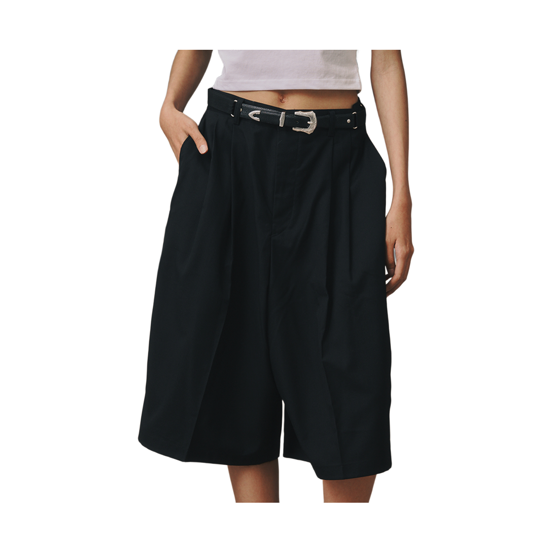 비에스래빗 버뮤다 투턱 루즈핏 슬랙스 숏팬츠 블랙(Bsrabbit Bermuda Twotuck Loose Fit Slacks Shorts Black) - 3