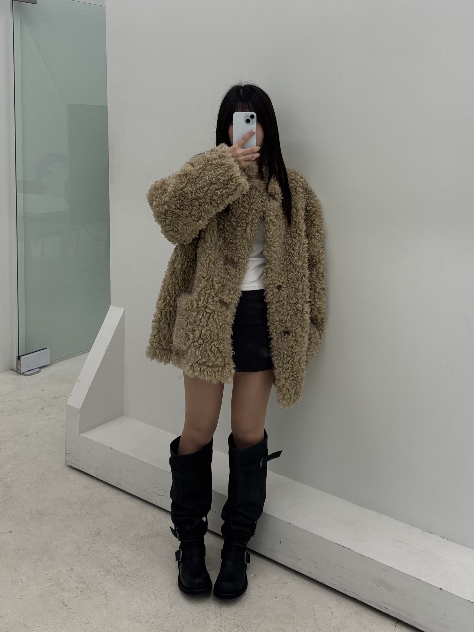 NegativeThree  Slouchy Long Boots Washed Black, Apple iPhone 15 128GB Blue (Korean Ver.) 착용 스타일