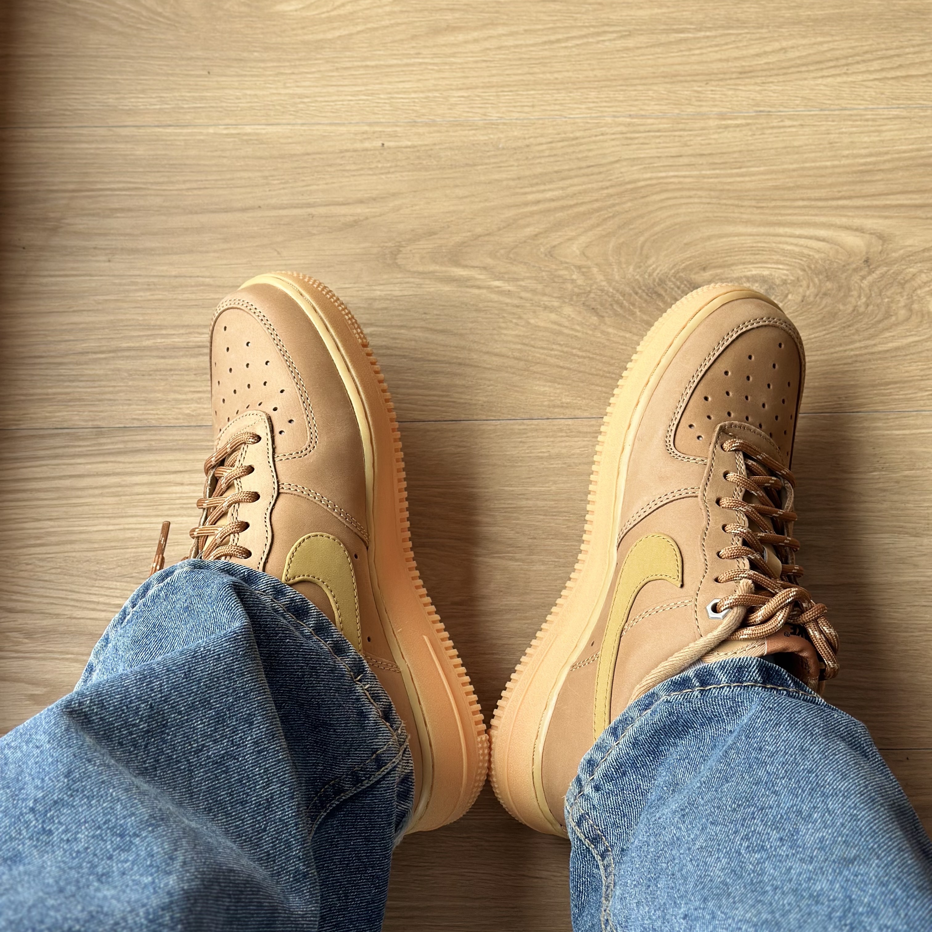 Nike Air Force 1 '07 WB Flax 착용 스타일 - 1