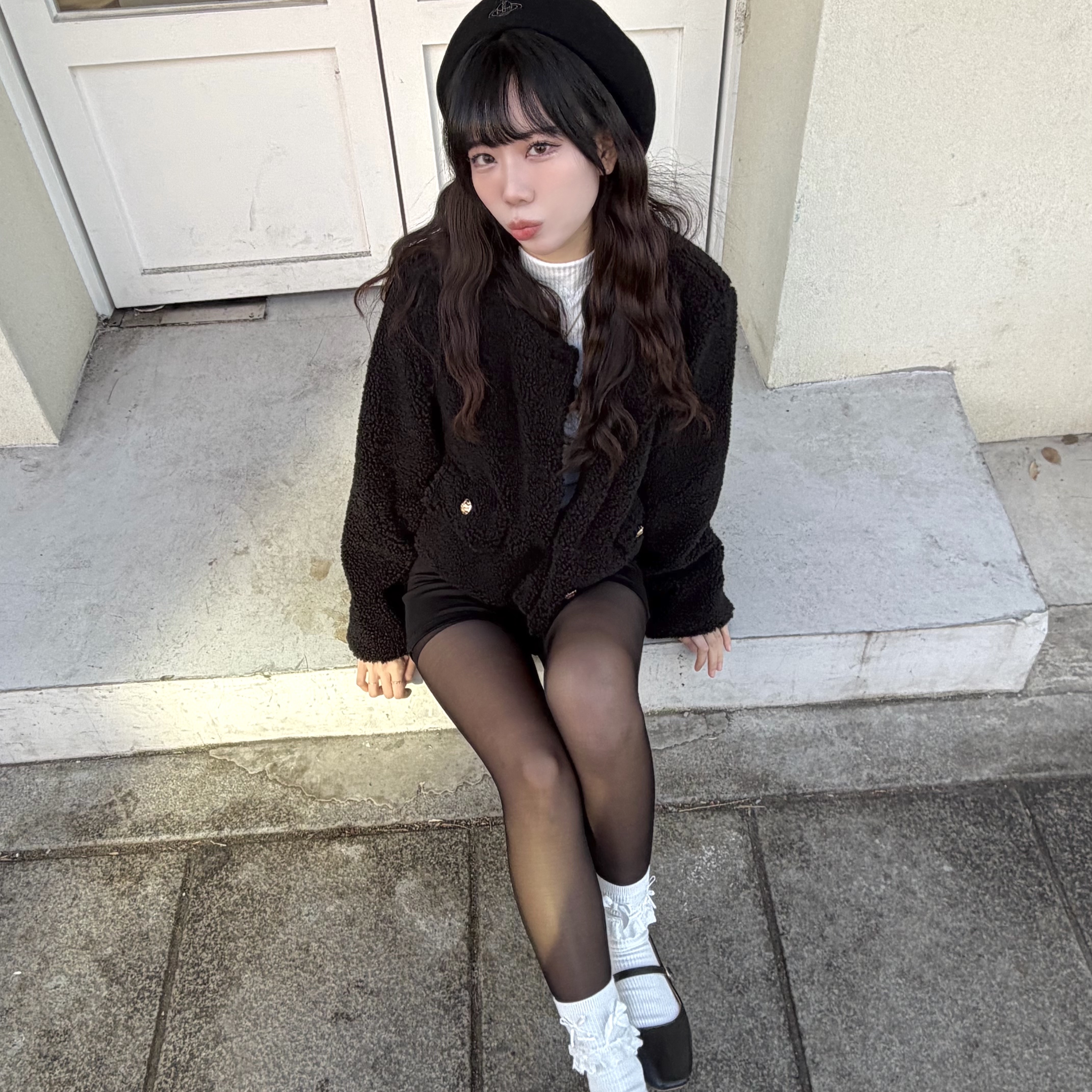 (W) Vivienne Westwood Line Orb Embroidery Basque Beret Black, Vivienne Westwood Mayfair Bas Relief Pendant Silver 착용 스타일 - 2
