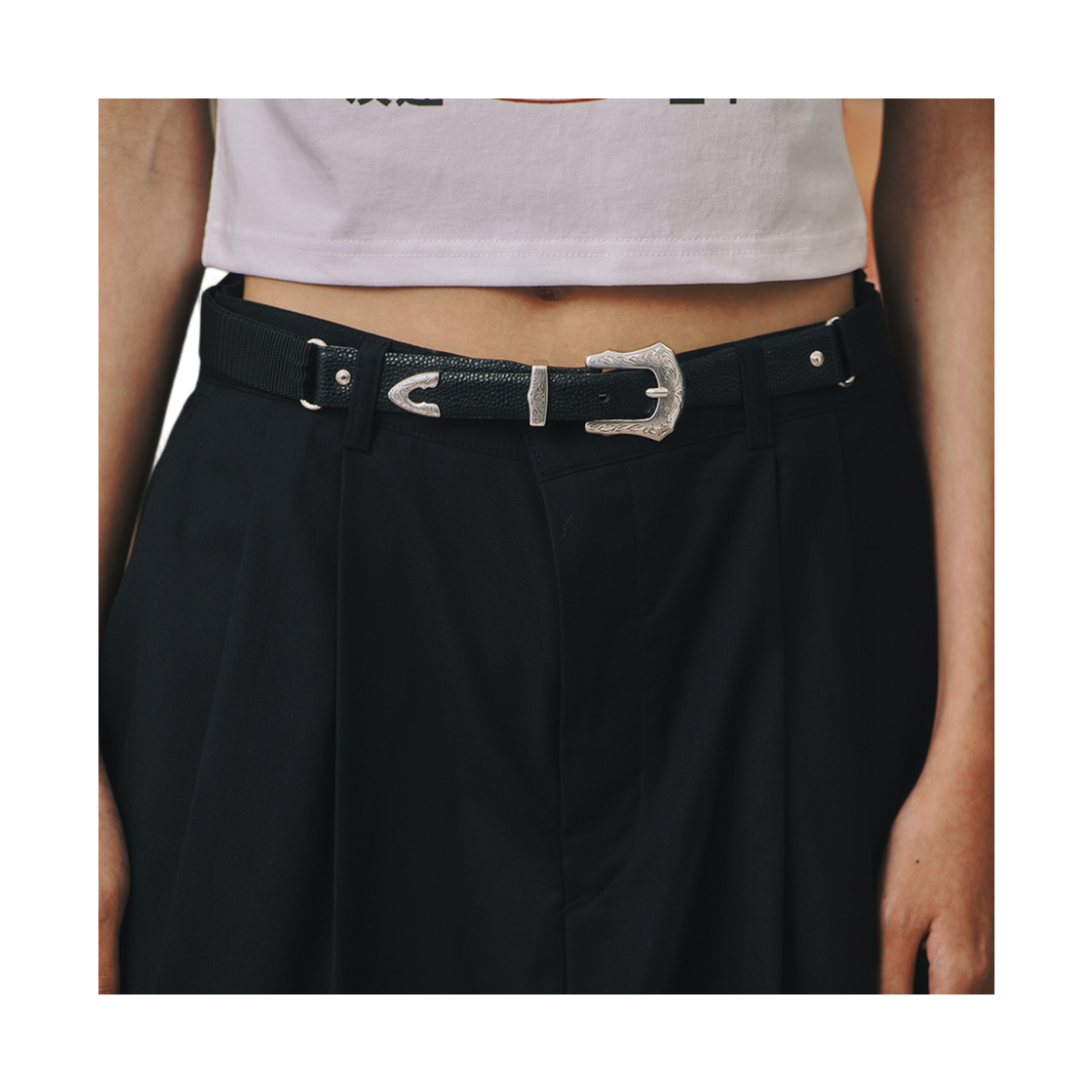 비에스래빗 버뮤다 투턱 루즈핏 슬랙스 숏팬츠 블랙(Bsrabbit Bermuda Twotuck Loose Fit Slacks Shorts Black) - 4