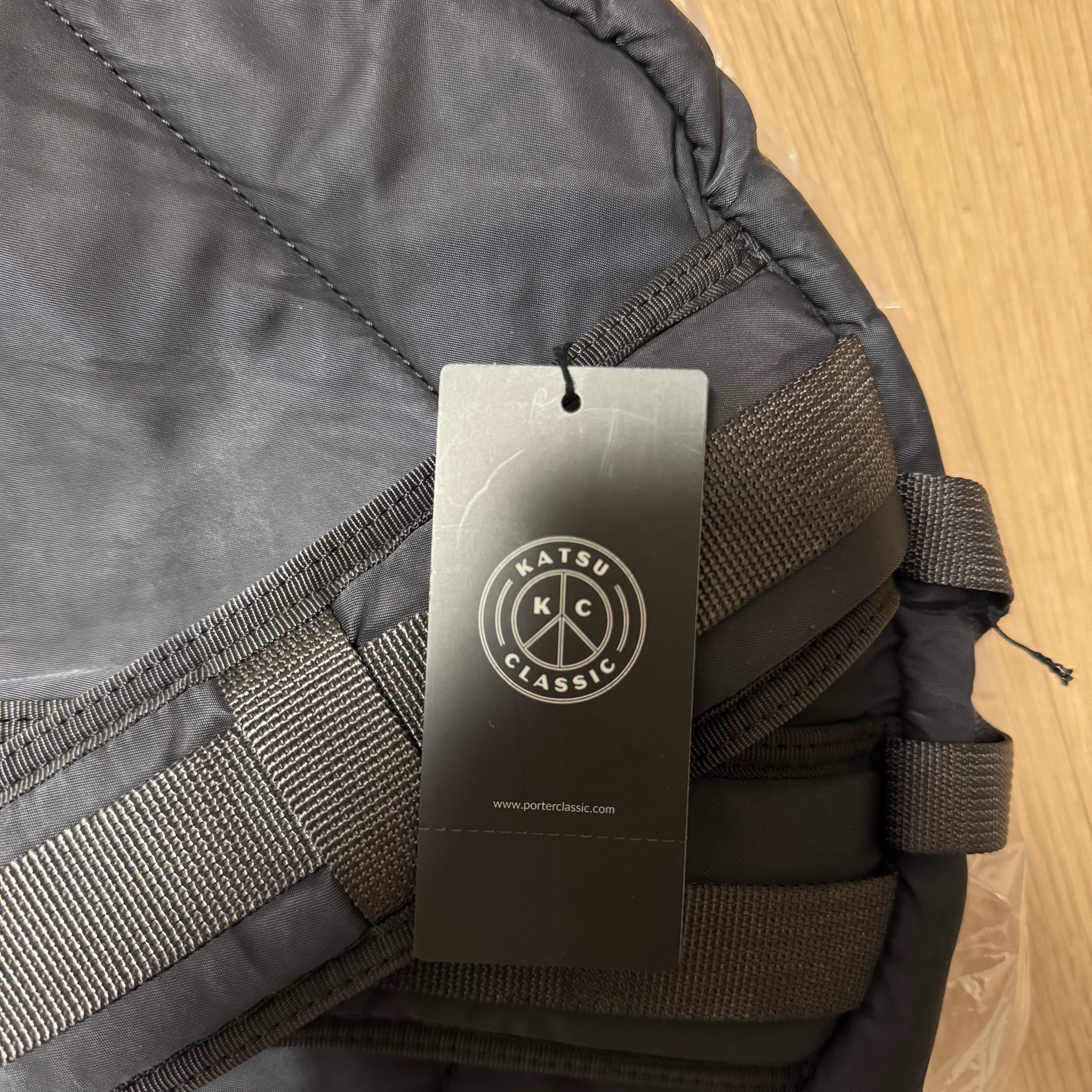 Porter Classic Super Nylon Day Pack L Black 착용 스타일 - 3