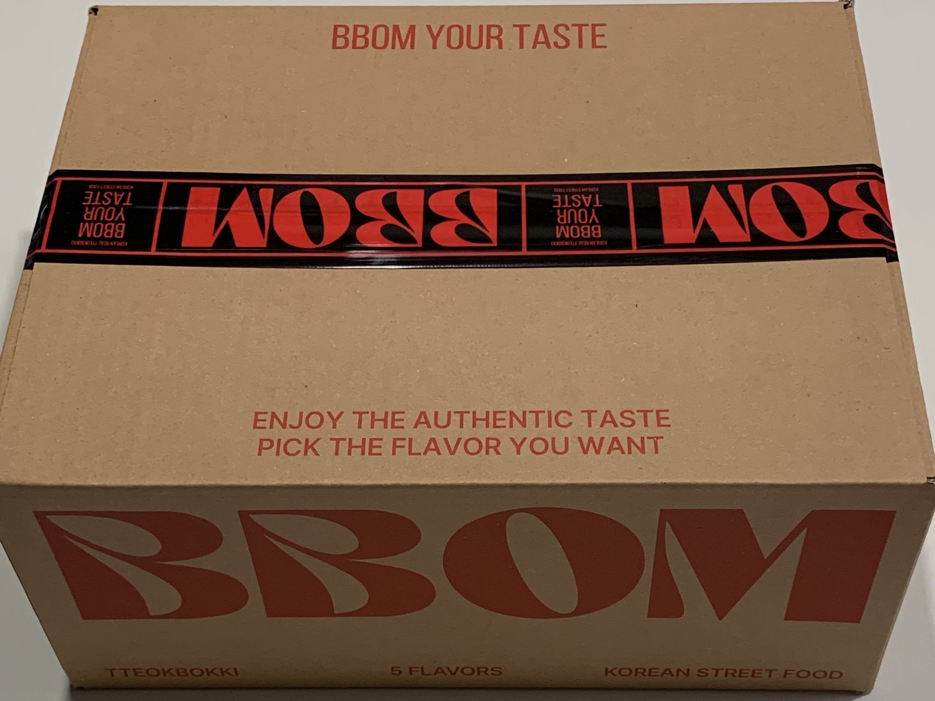 [KREAM 단독] BBOM Ttekbokki Launch Pack 3, BBOM Tteokbokki Mix Pack 착용 스타일 - 5