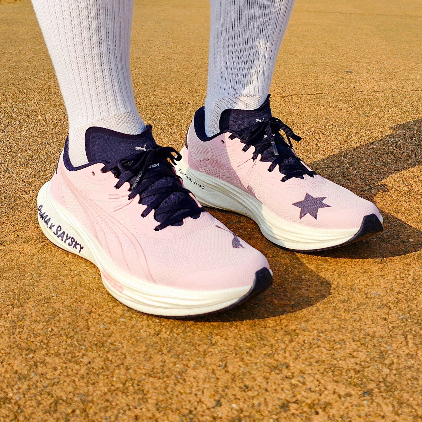 Puma x SAYSKY Deviate Nitro 3 Rose Mauve New Navy 착용 스타일