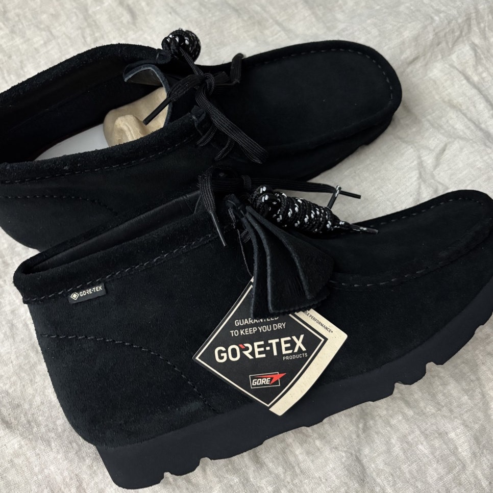 Clarks Wallabee Boot GTX Black 착용 스타일 - 2