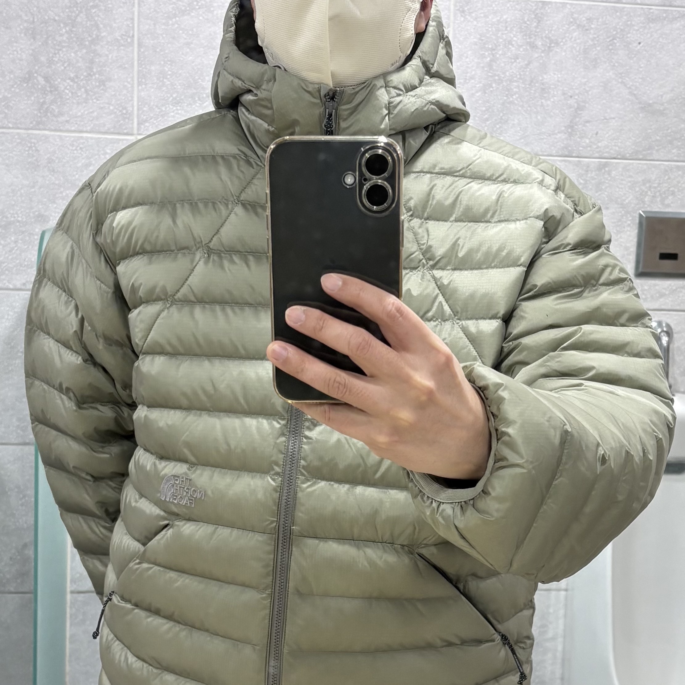 The North Face Ventus On Jacket Light Khaki 착용 스타일