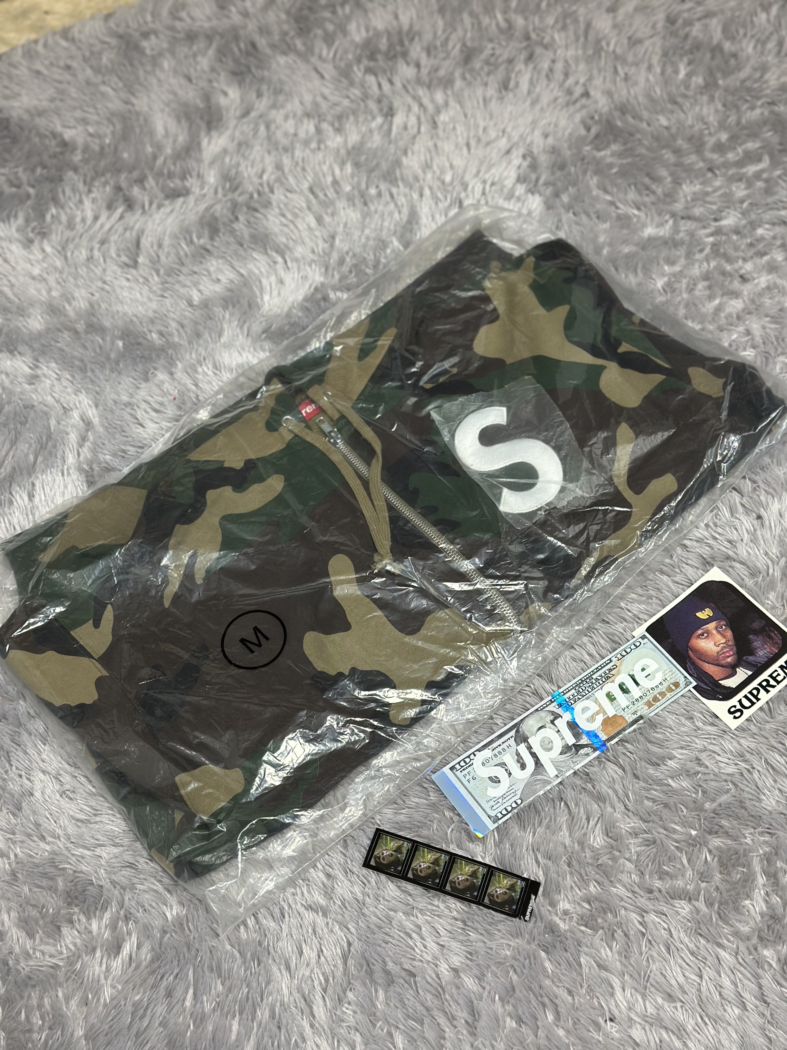 Supreme S Logo Zip Up Hooded Sweatshirt Woodland Camo - 25FW 착용 스타일 - 1