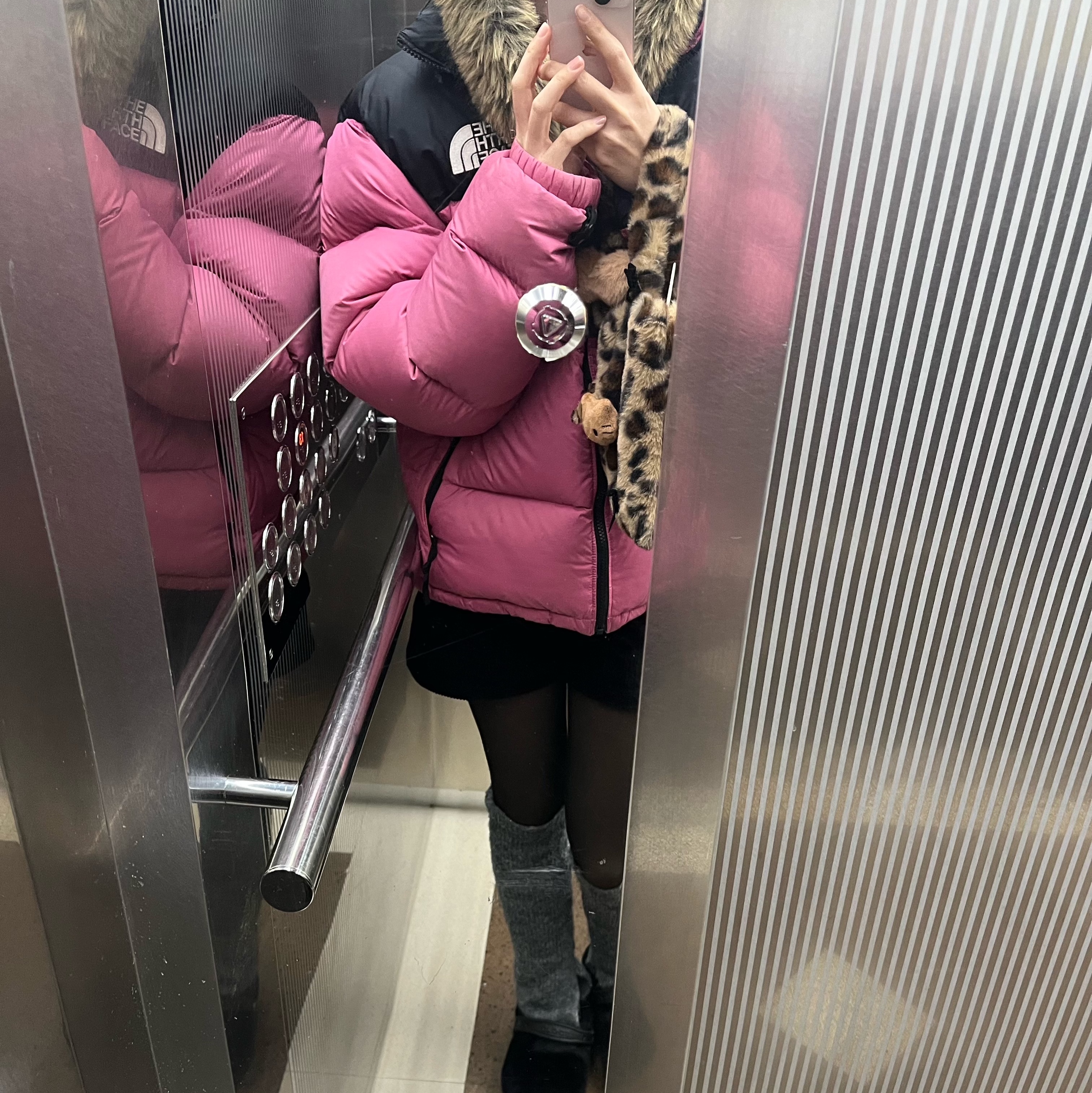 The North Face 1996 Retro Nuptse Jacket Pink 착용 스타일