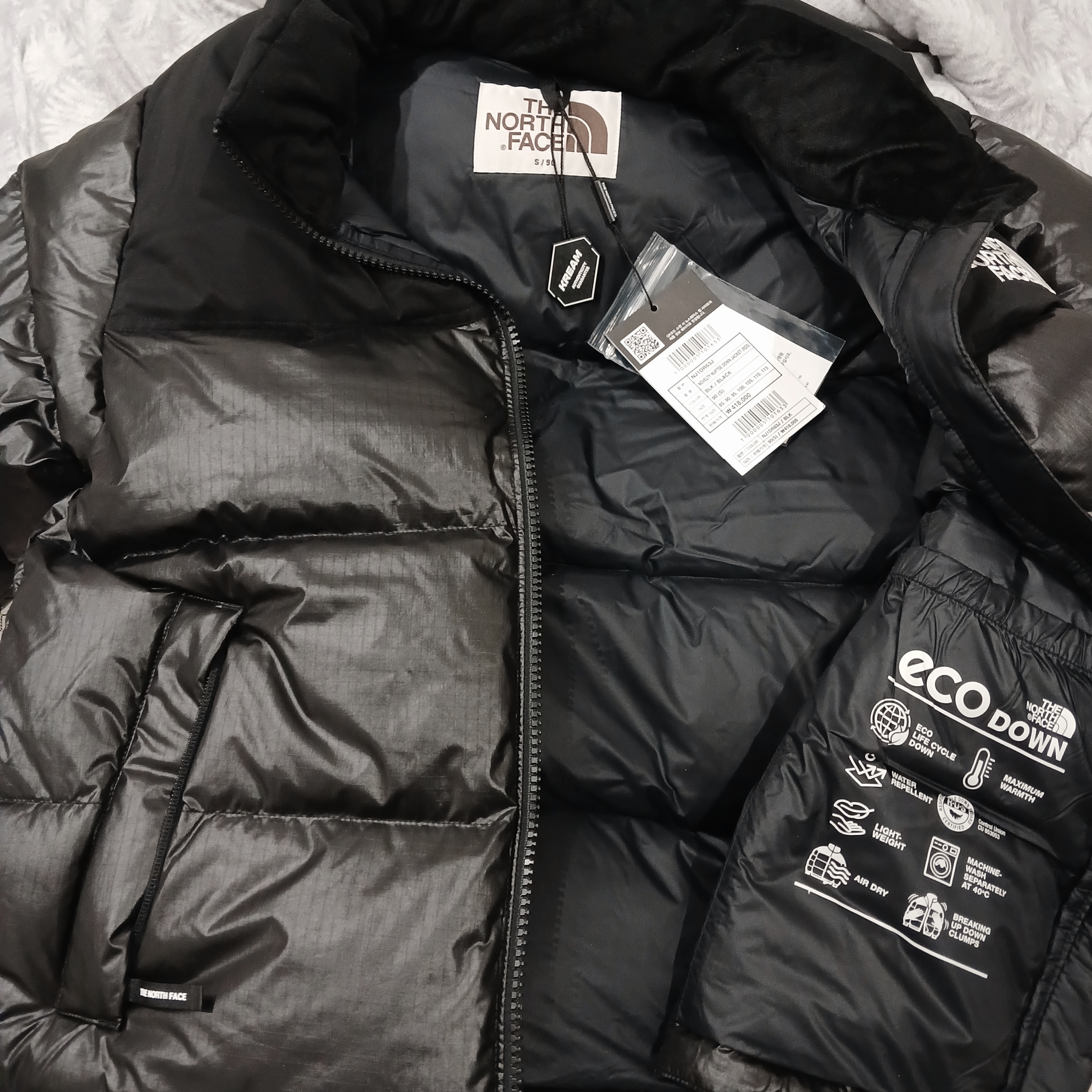The North Face White Label Novelty Nuptse RDS Down Jacket Black 착용 스타일