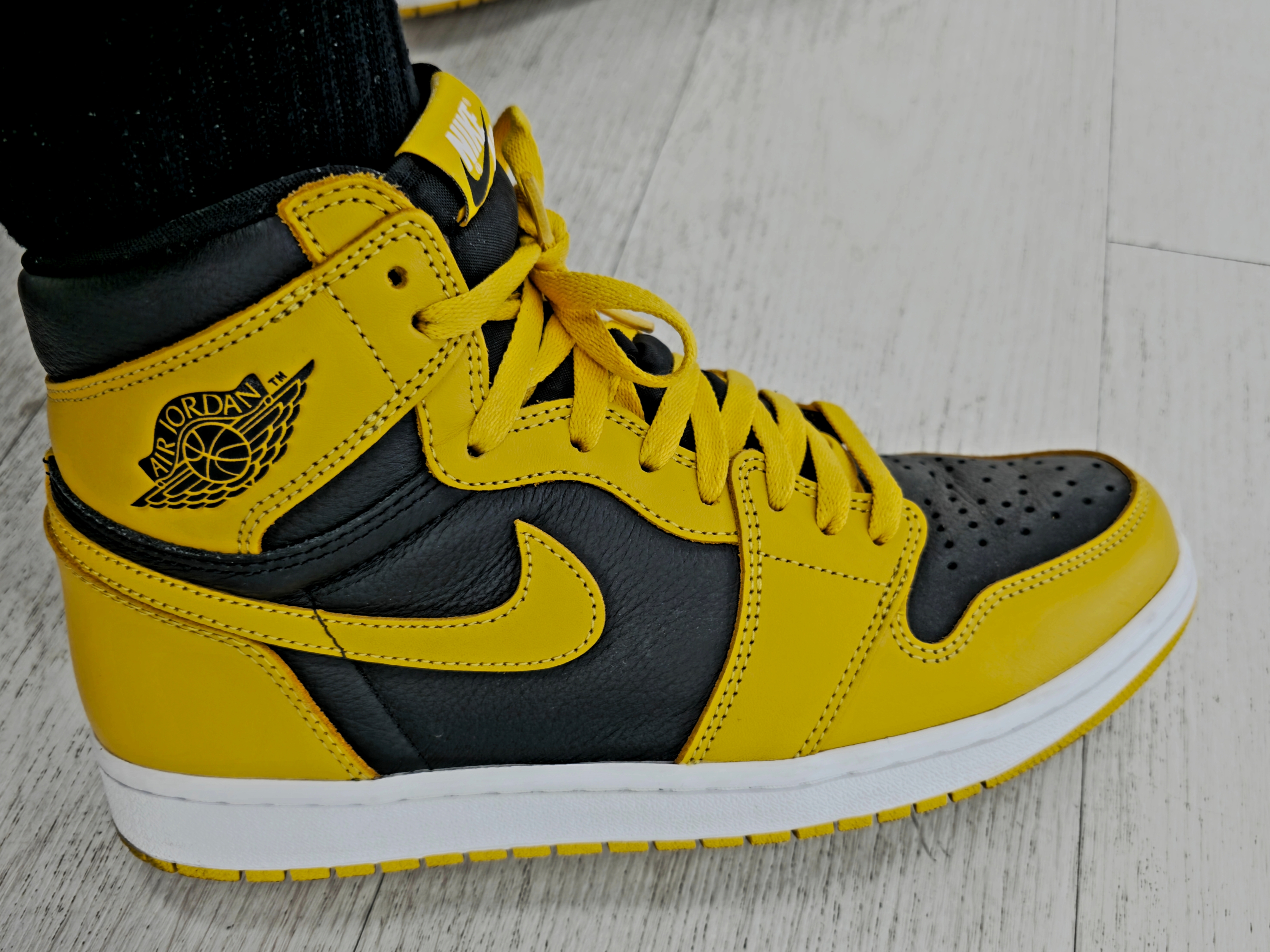 Jordan 1 High Golf Pollen 착용 스타일