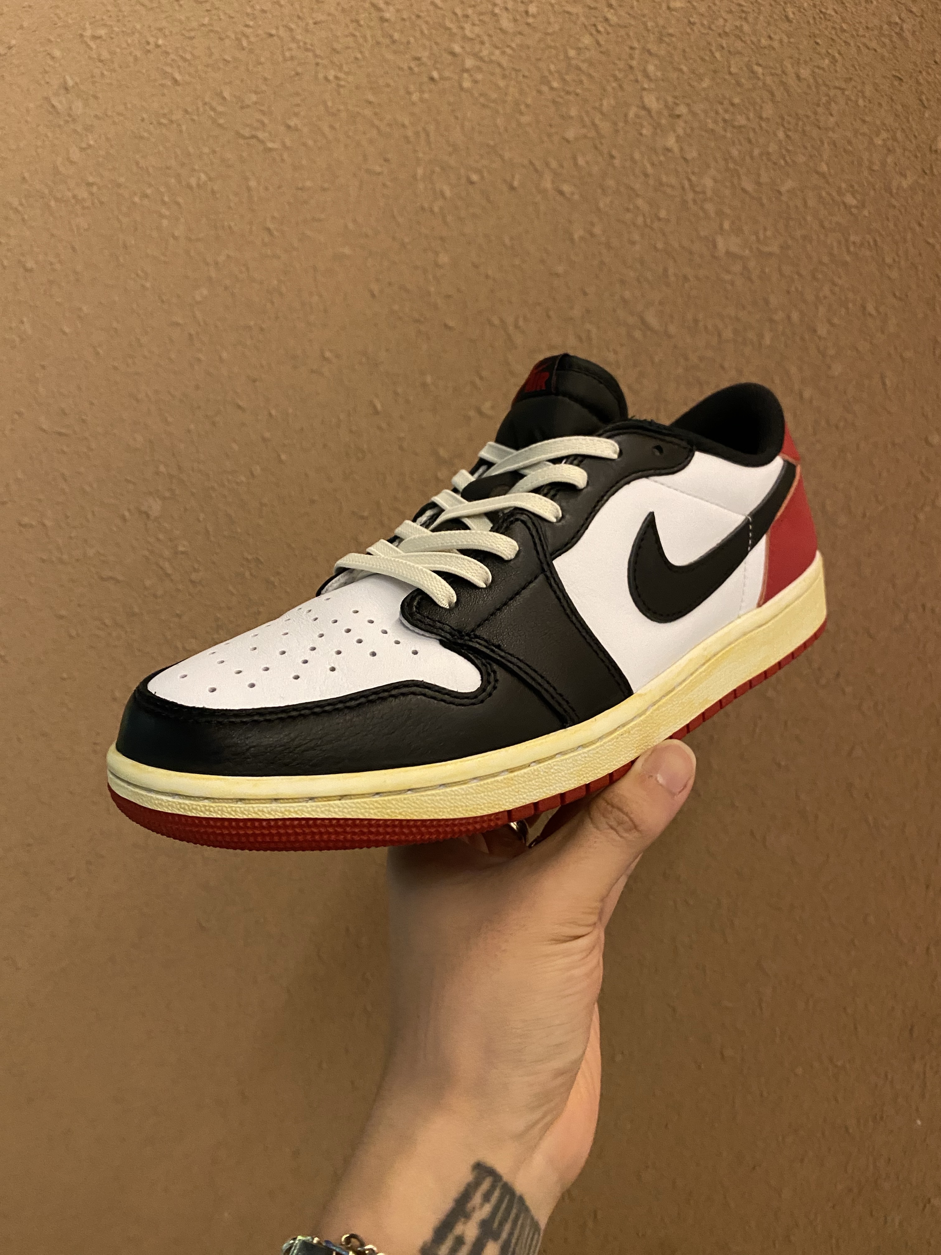 Jordan 1 Retro High OG Stealth, Jordan 1 Retro Low OG Black Toe 착용 스타일 - 4