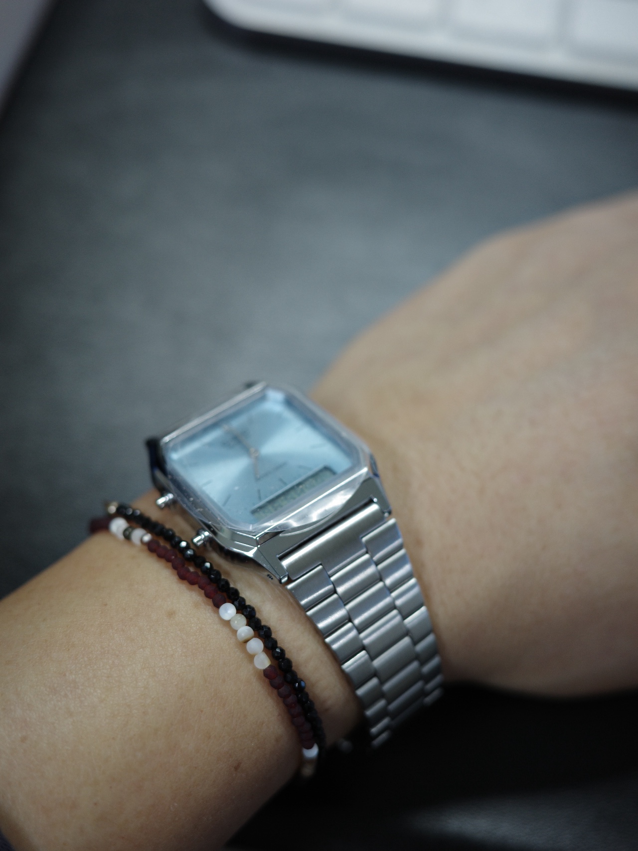 Casio AQ-230A-2A1MQY 착용 스타일