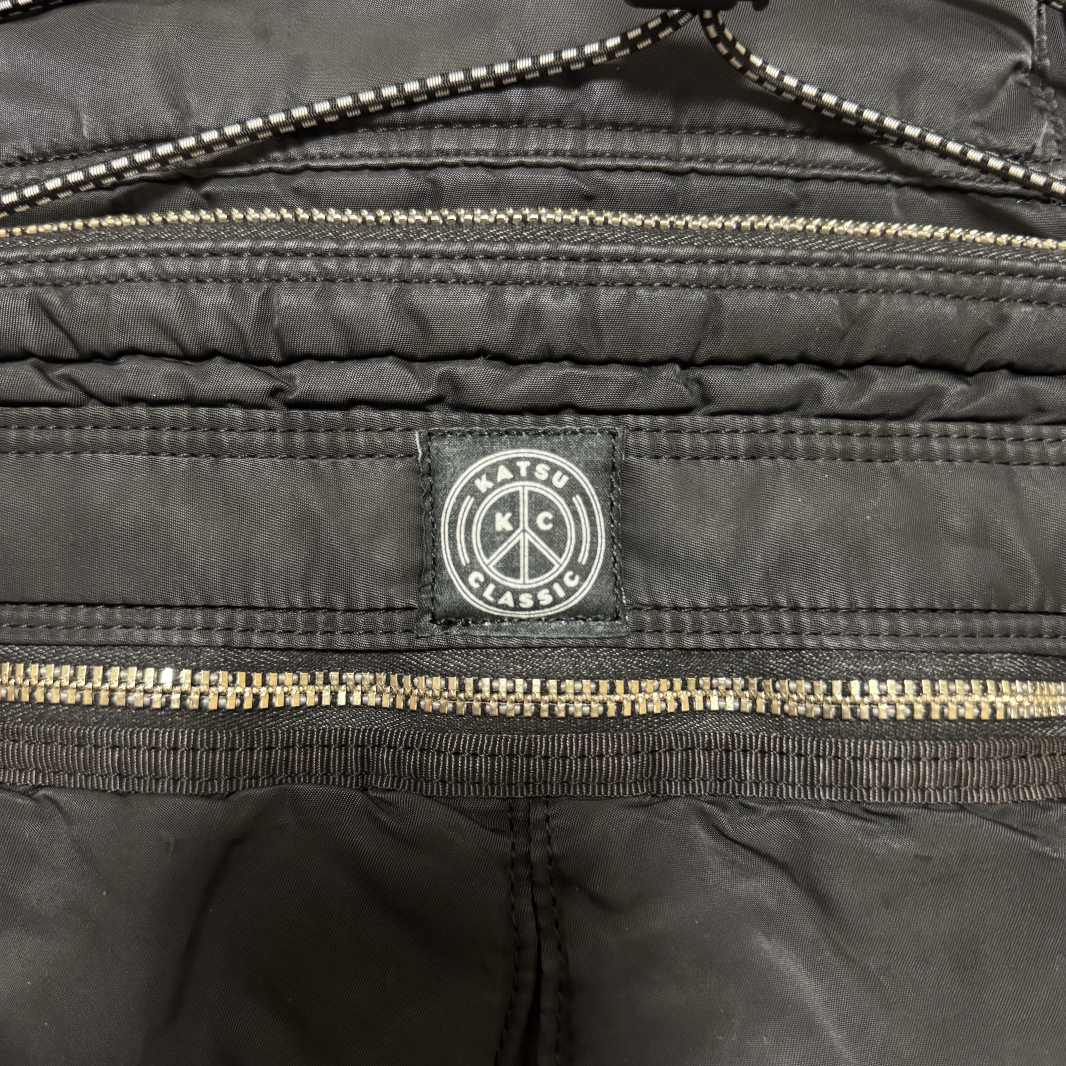 Porter Classic Super Nylon Day Pack L Black 착용 스타일 - 2