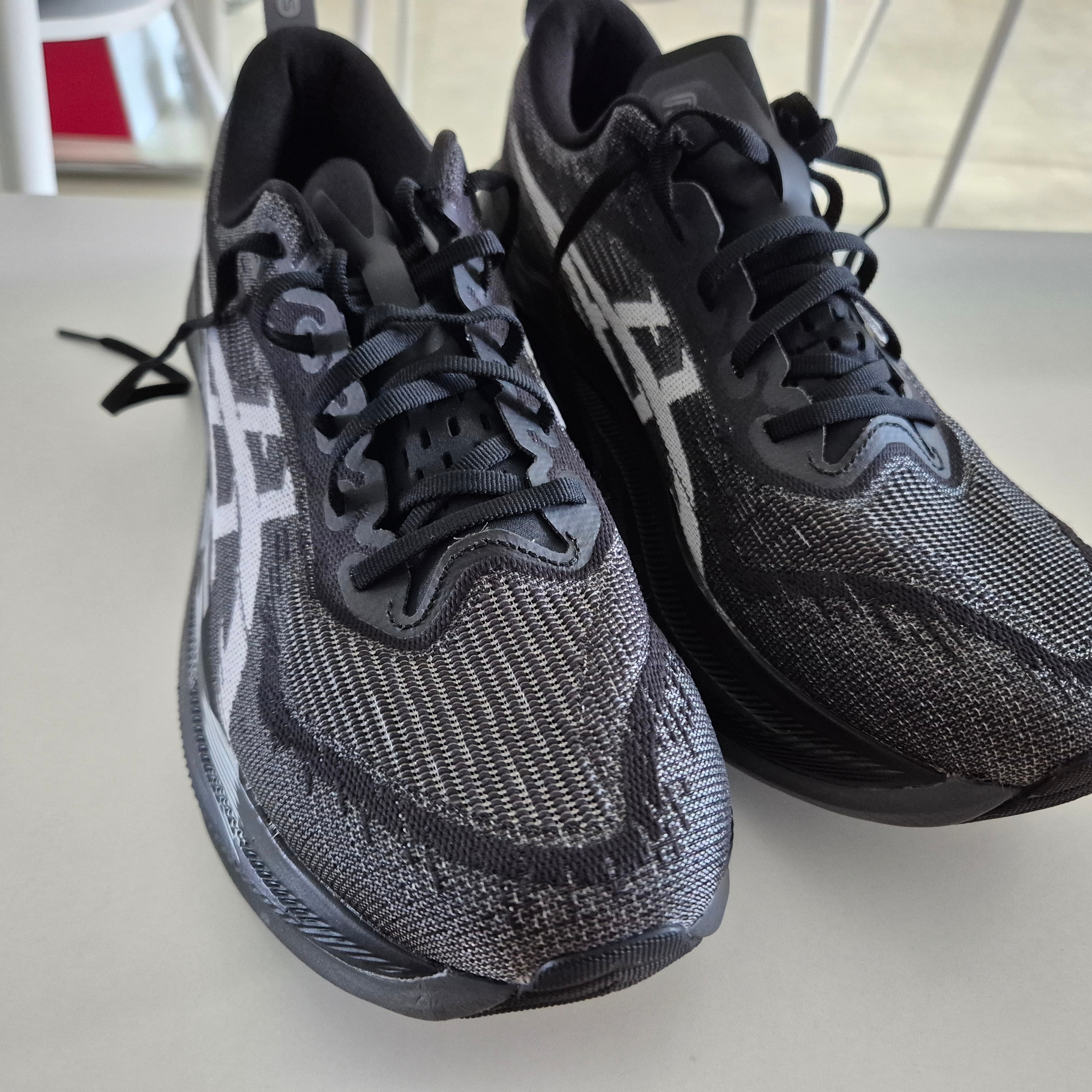 Asics Superblast 2 Black White 착용 스타일 - 1