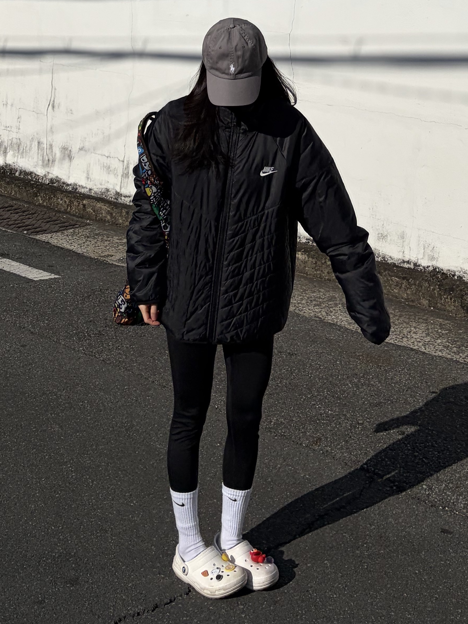 Nike NSW Therma-Fit Windrunner Water-Resistant Puffer Jacket Black Sail - Asia, Nike Everyday Cushioned Training Crew Socks White Black (6 Pack/Korean Ver.) 착용 스타일