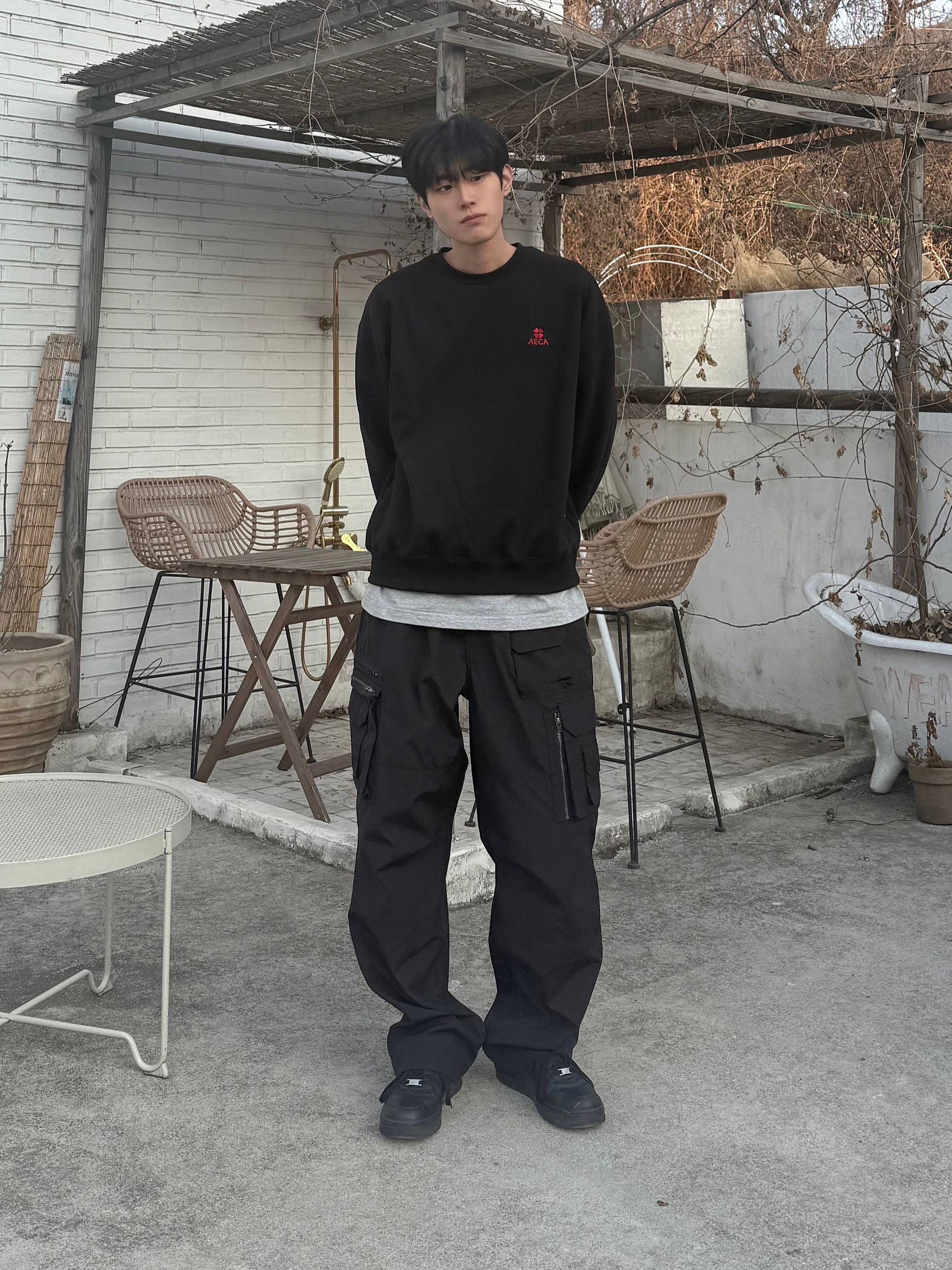 Nike x Supreme Air Force 1 Low Black, Nike Air Force 1 '07 Low Triple Black 착용 스타일 - 2