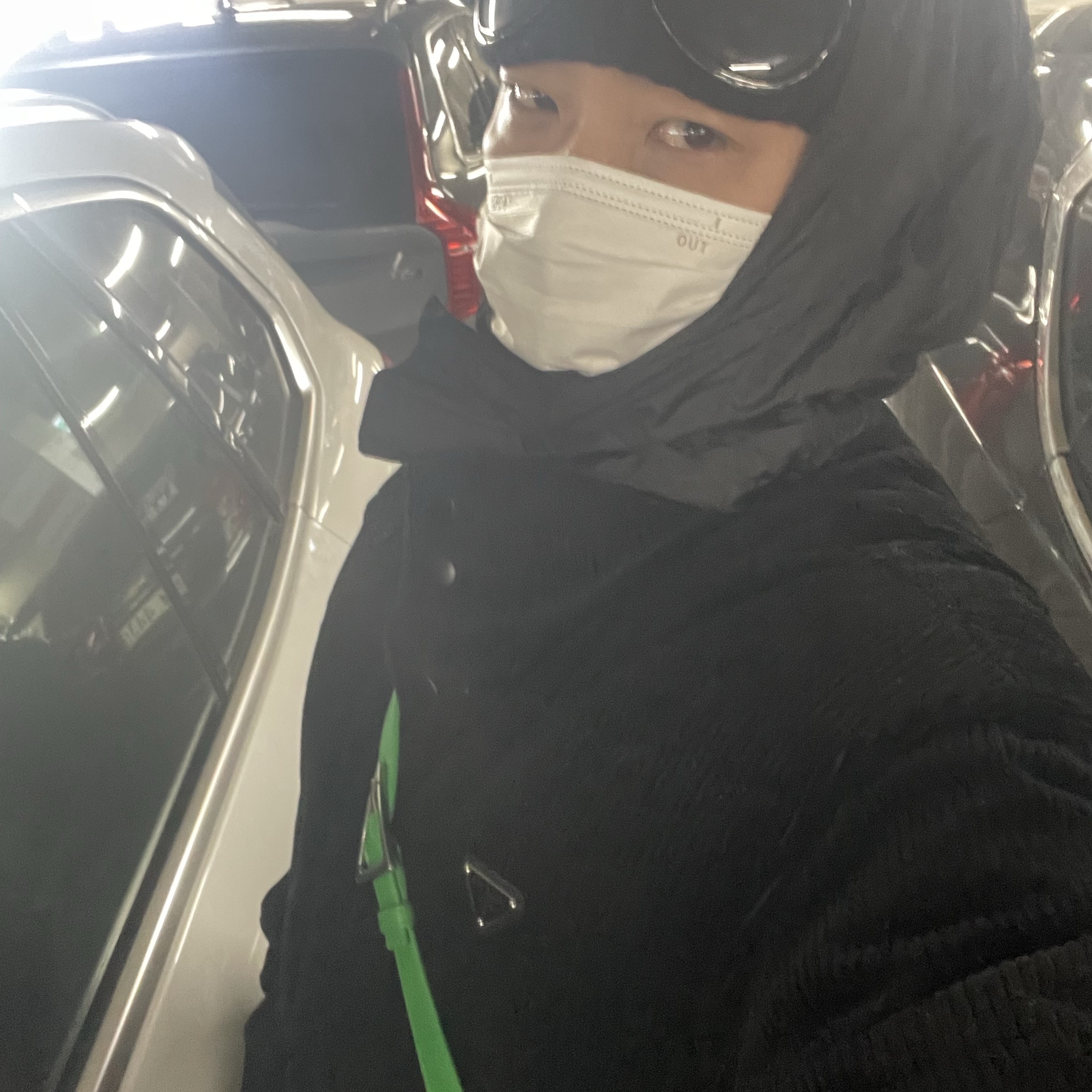 Starbucks x BAPE Baby Milo Foldable Bag, Bottega Veneta Small Padded Leather Cassette Parakeet 착용 스타일 - 3