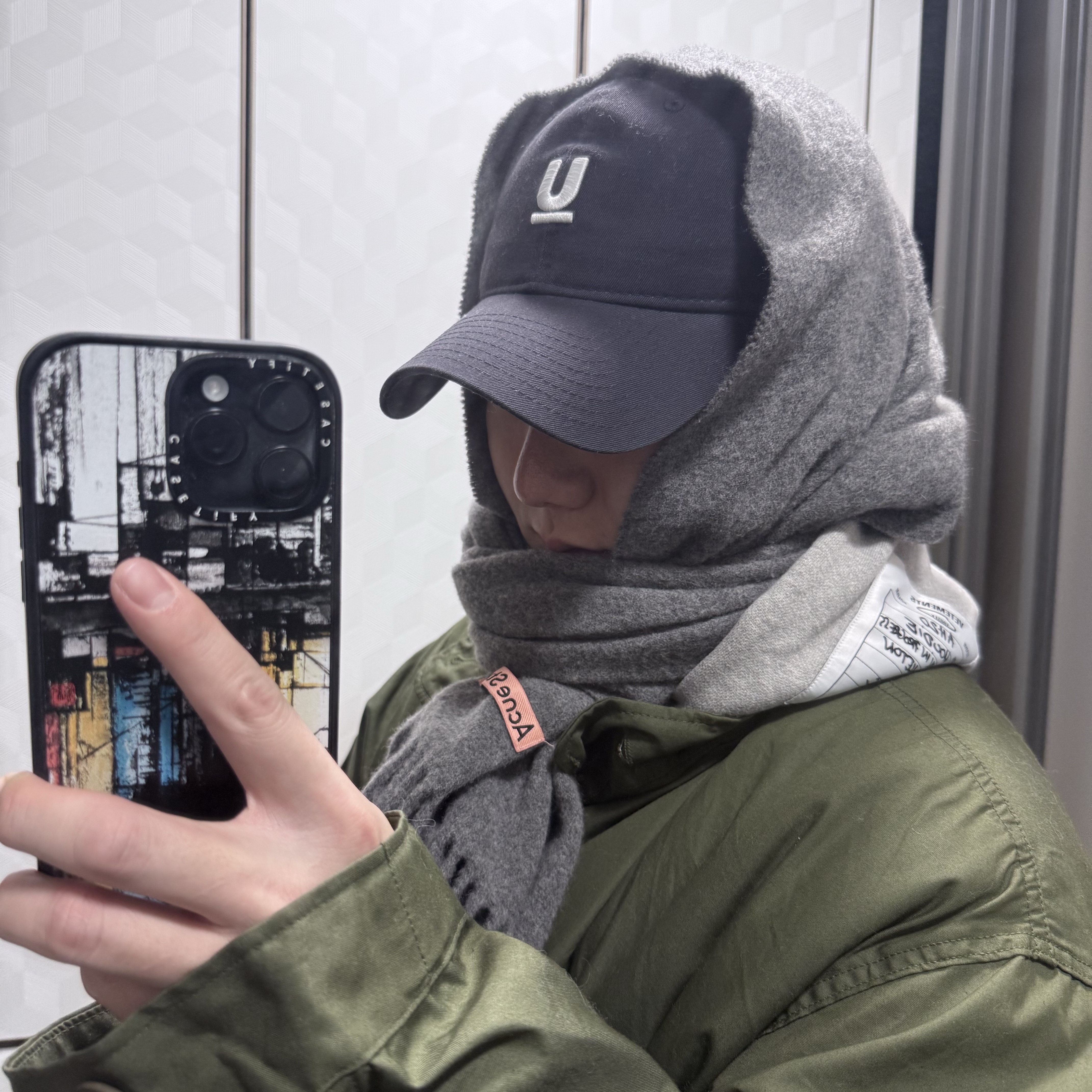 Acne Studios Wool Fringe Muffler Grey Melange 착용 스타일