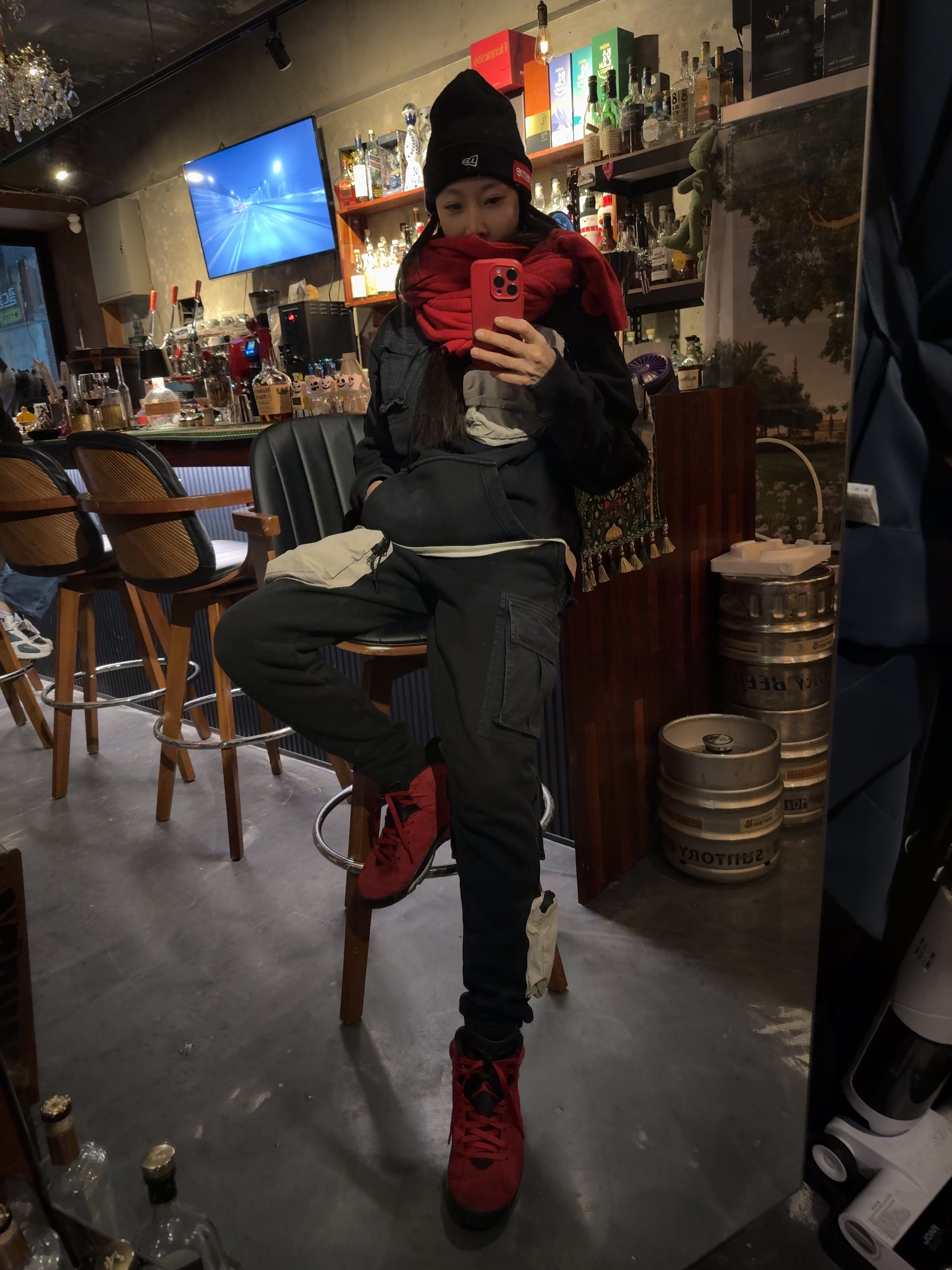 Jordan 6 Retro Toro Bravo, Supreme New Era Box Logo Beanie Black - 22FW 착용 스타일