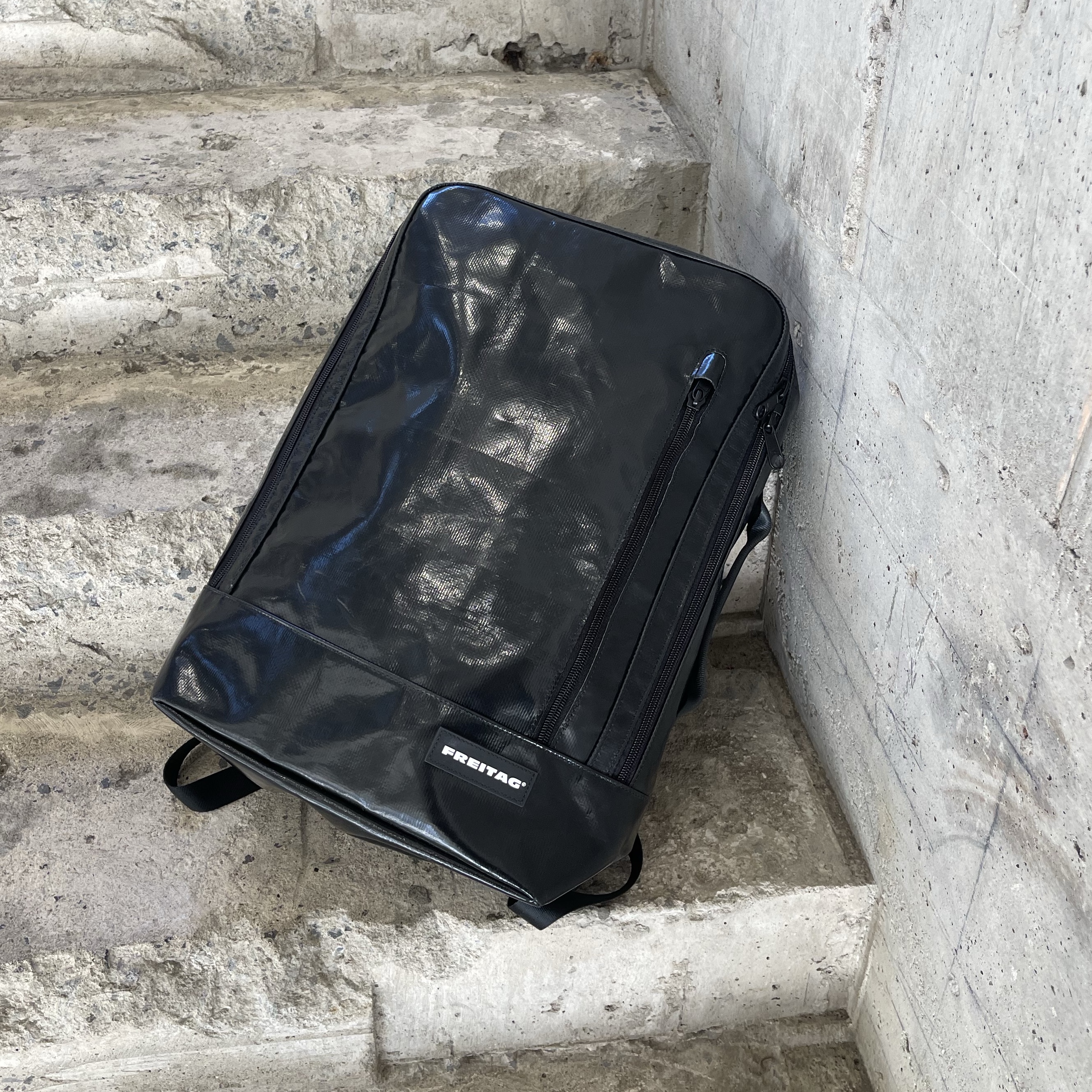 FREITAG Boutique Unisex F306 HAZZARD 0045 Backpack, FREITAG Boutique Unisex F306 HAZZARD 0057 Backpack 착용 스타일 - 1
