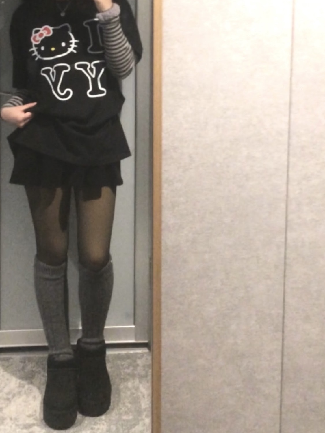 Open Yy x Hello Kitty T-Shirt White 착용 스타일