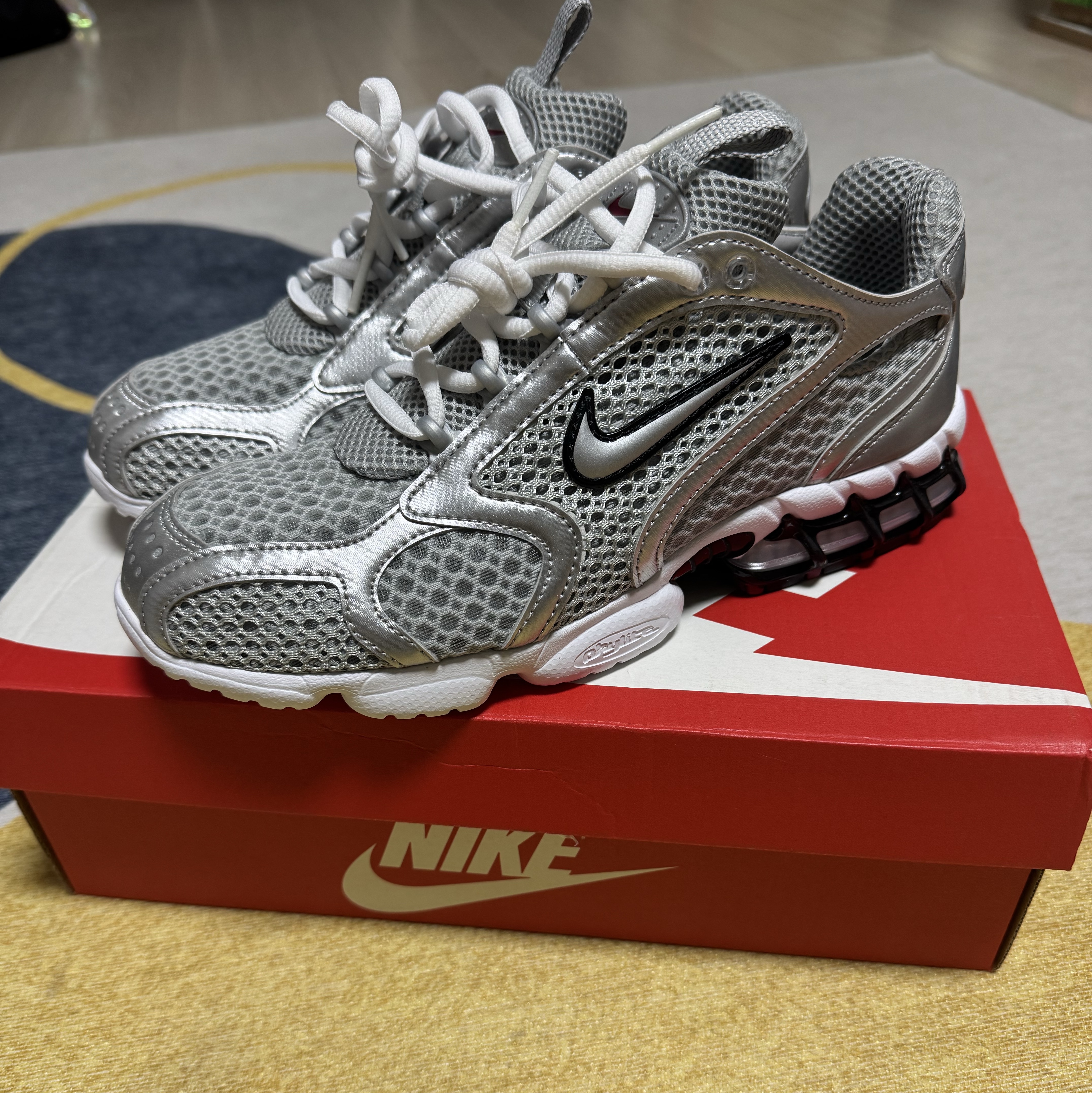 Nike Air Zoom Spiridon Cage 2 Metallic Silver 착용 스타일