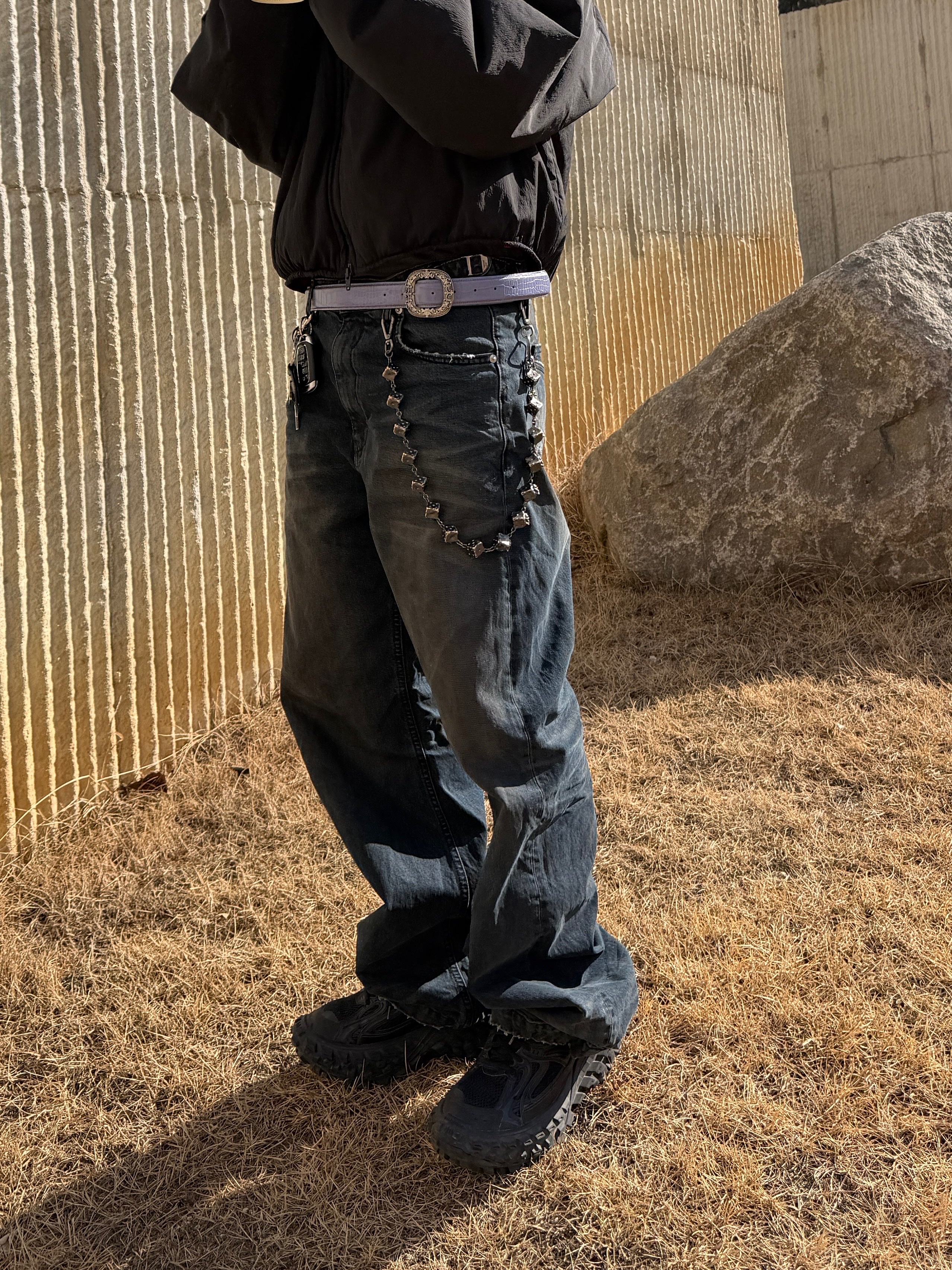 Nonnod Zen Dirty Oil Washed Denim Pants, Undermycar A Palace Entwined with Grapevines Buckle Alligator Effec Leather Belt Alligator Lavender - 25SS 착용 스타일 - 7