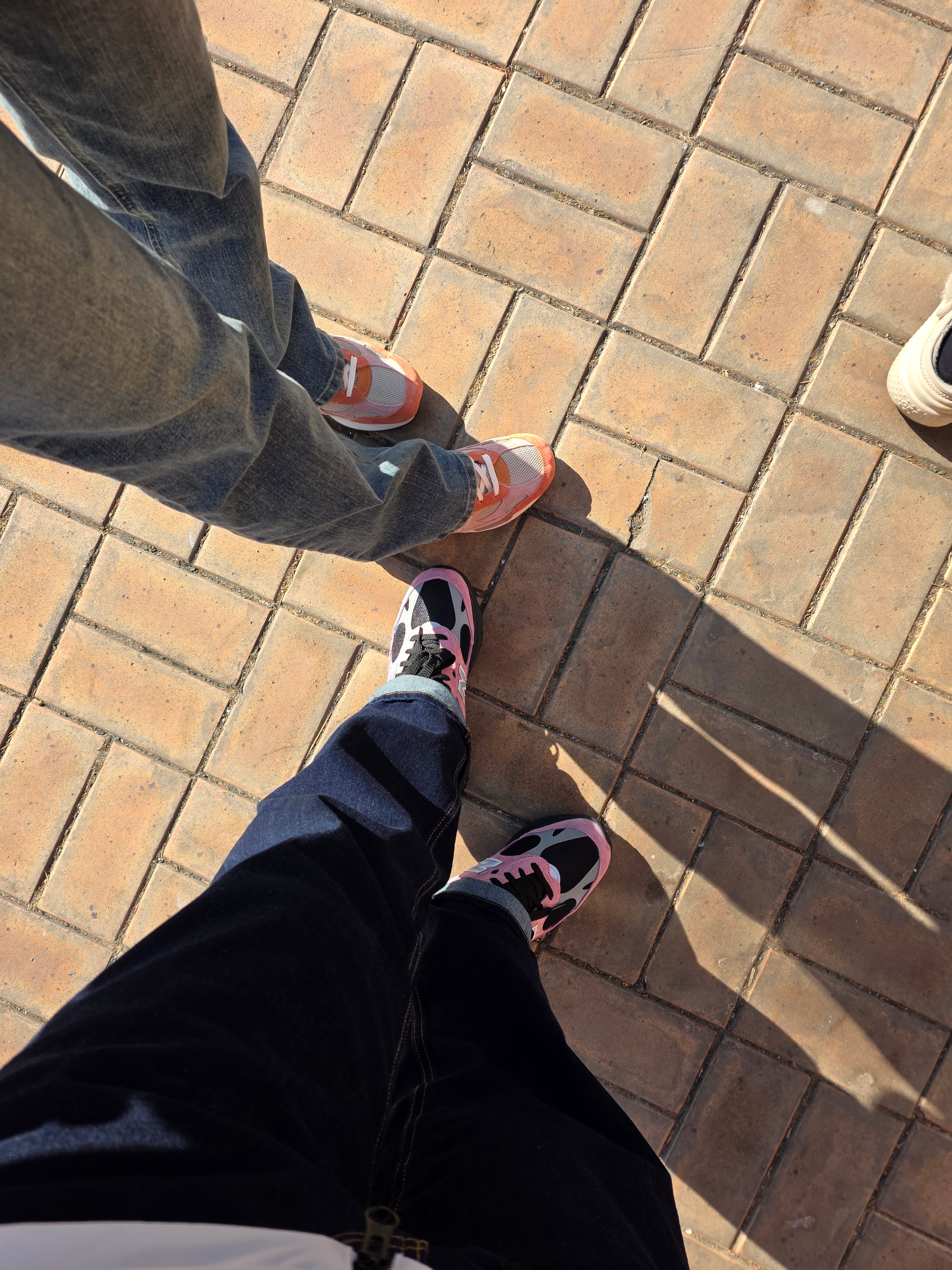 New Balance 993 Made in USA Pink Taffy, New Balance x Joe Freshgoods 992 Made in USA Aged Well 착용 스타일