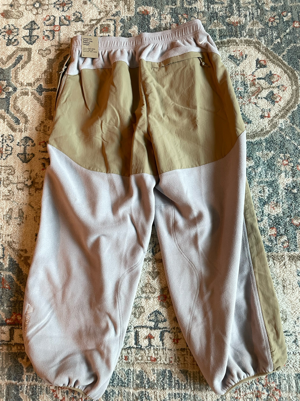 Nike ACG Wolf Tree Plus Fleece Pants College Grey Parachute Beige - Asia 착용 스타일 - 5