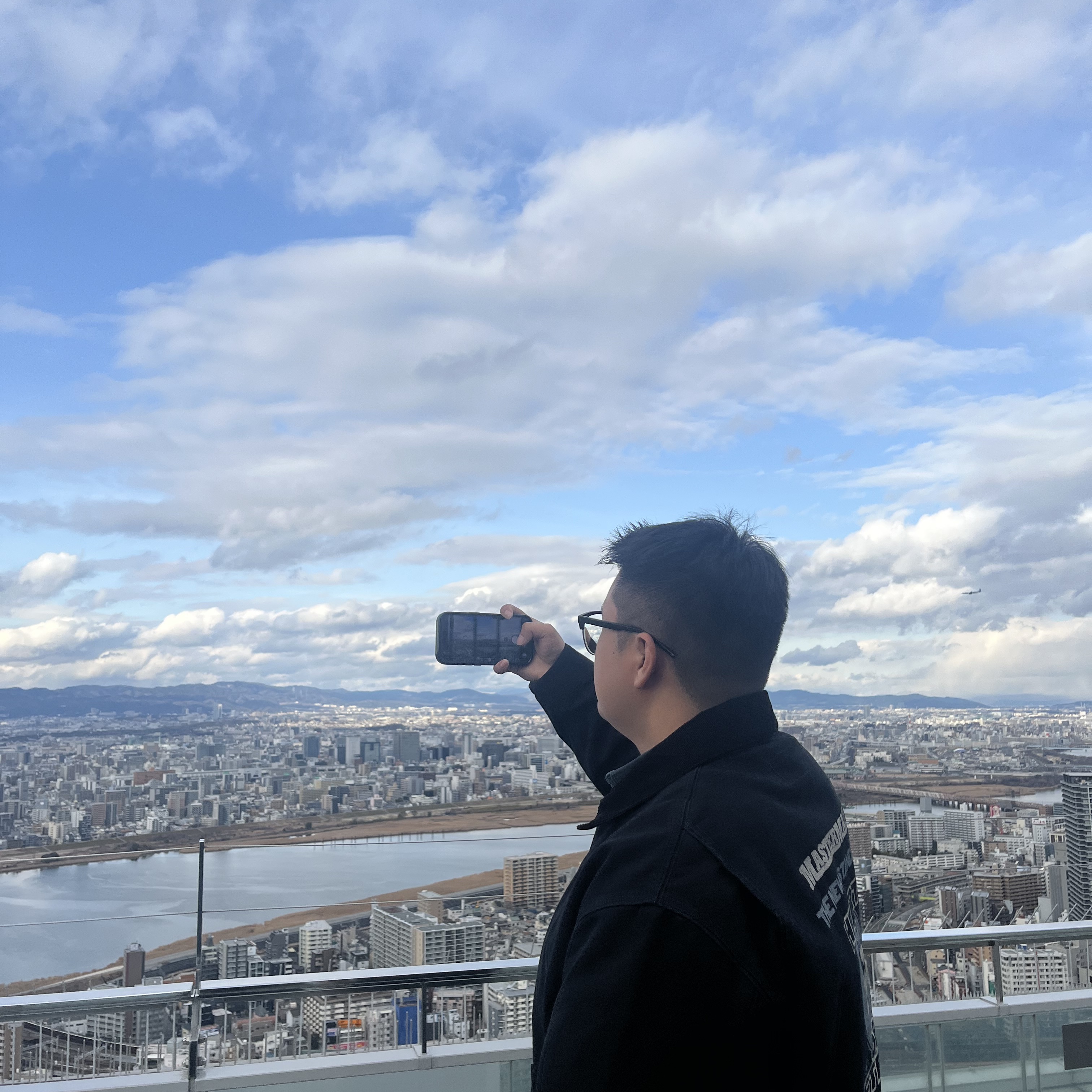 Carhartt WIP OG Arcan Graphic Jacket Black Heavy Stone Wash 착용 스타일 - 1