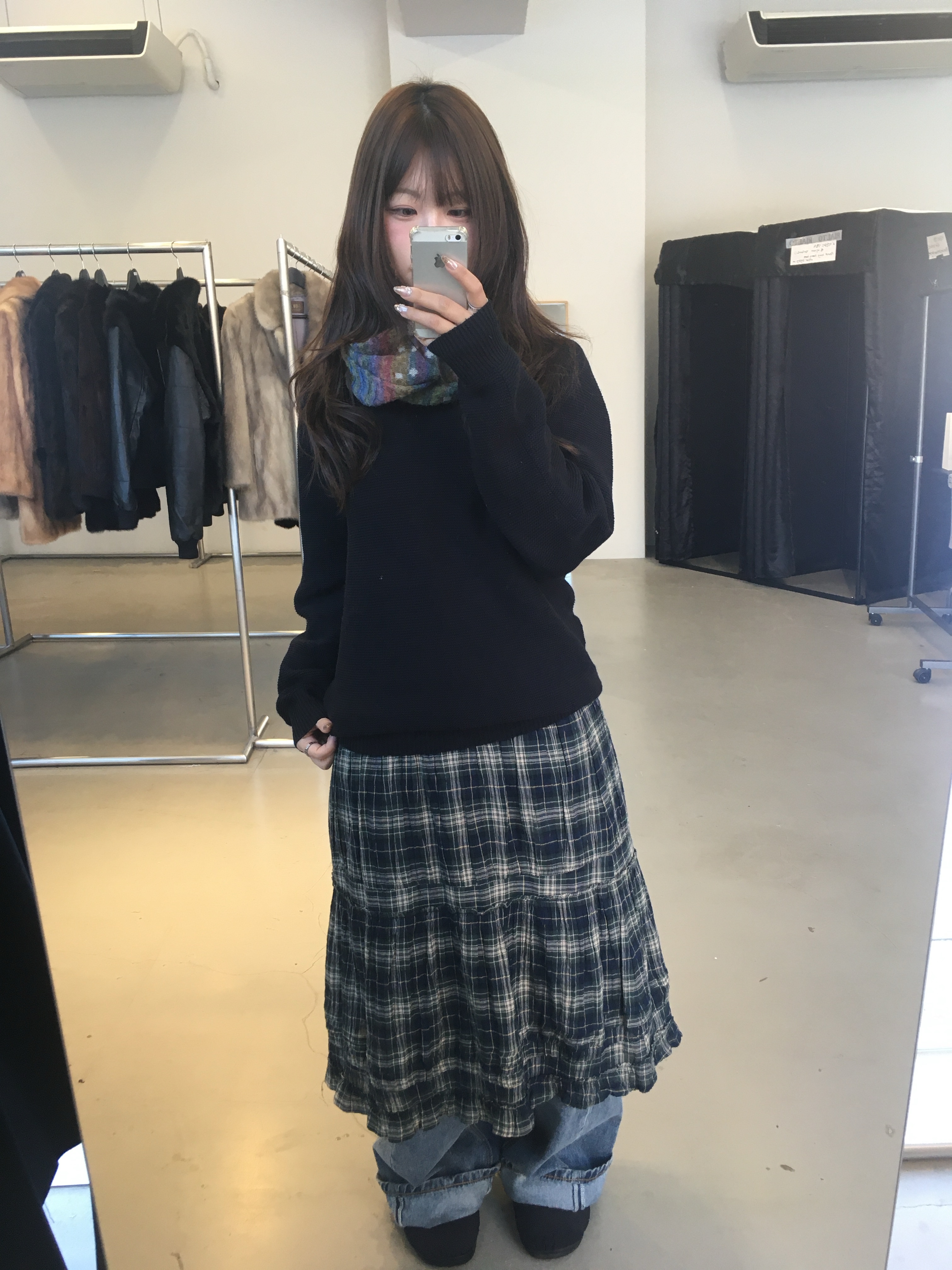 COYSEIO Shirring Midi Skirt Check 착용 스타일 - 1