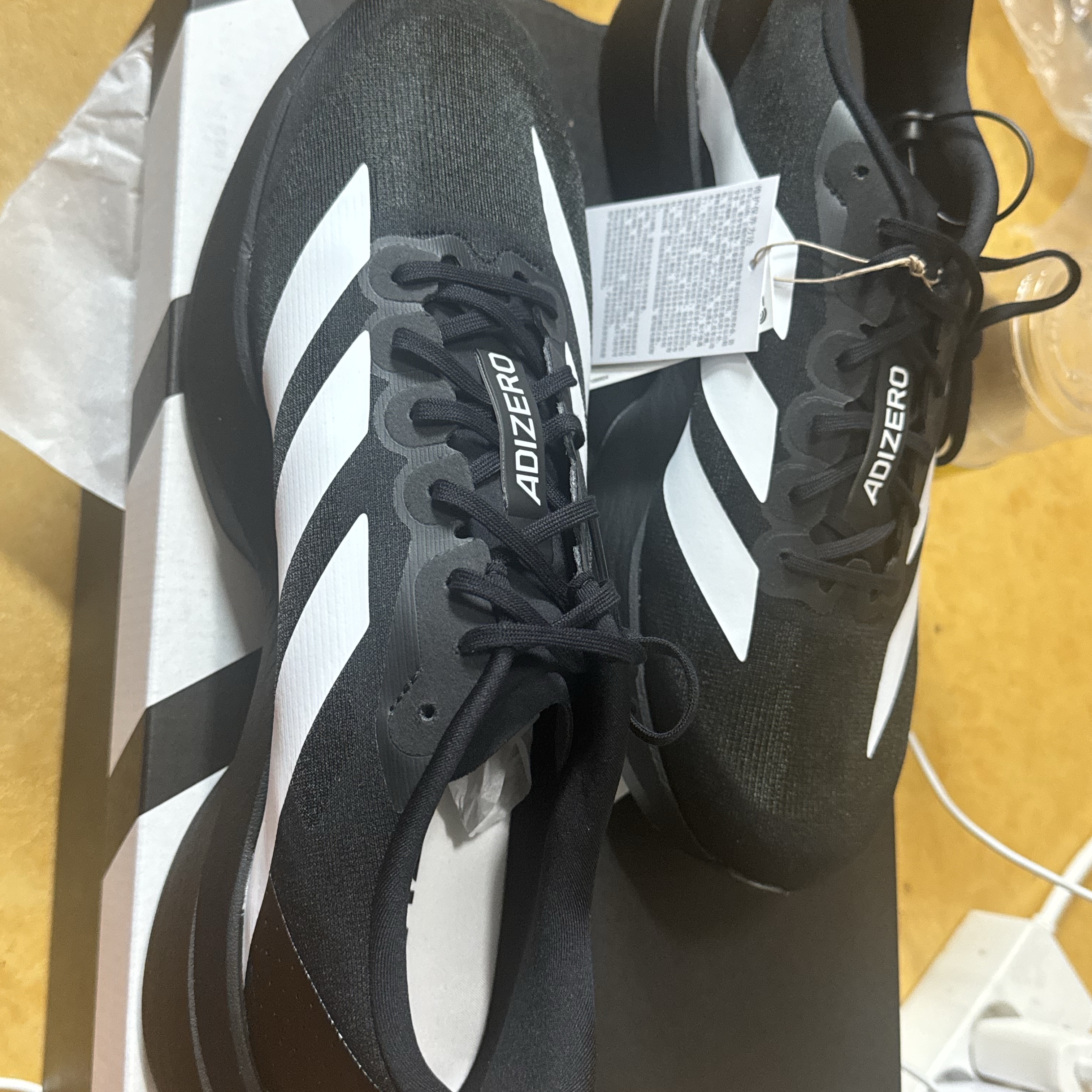 Adidas Adizero EVO SL Core Black Cloud White 착용 스타일