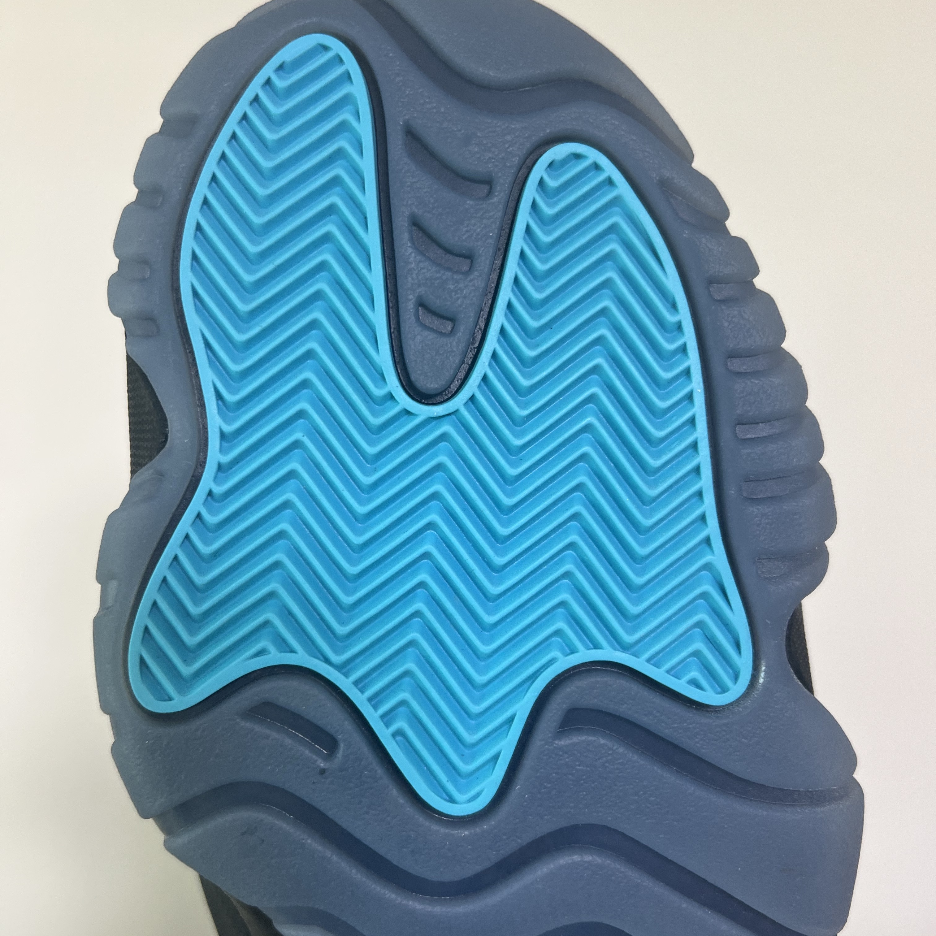 Jordan 11 Retro Gamma 착용 스타일 - 5