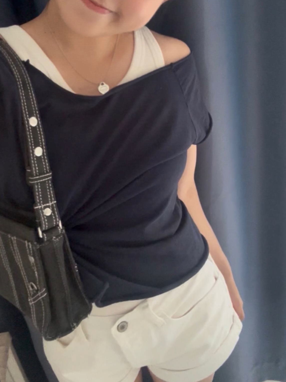 Adidas Originals Denim Shoulder Bag Light Blue 착용 스타일