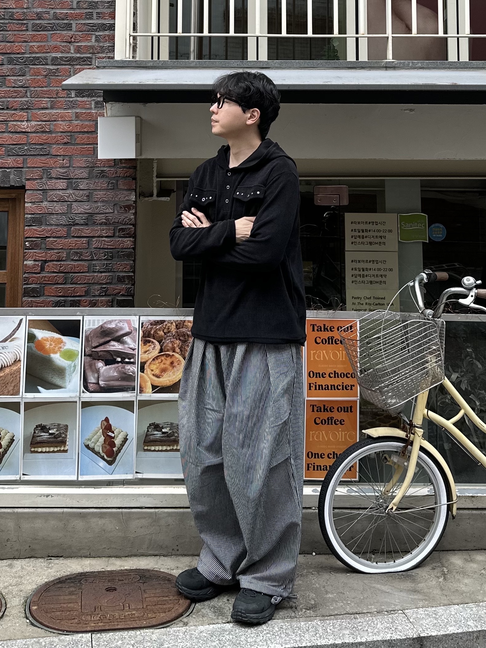 Hoka Kaha 2 Low Gore-Tex Black 착용 스타일 - 2