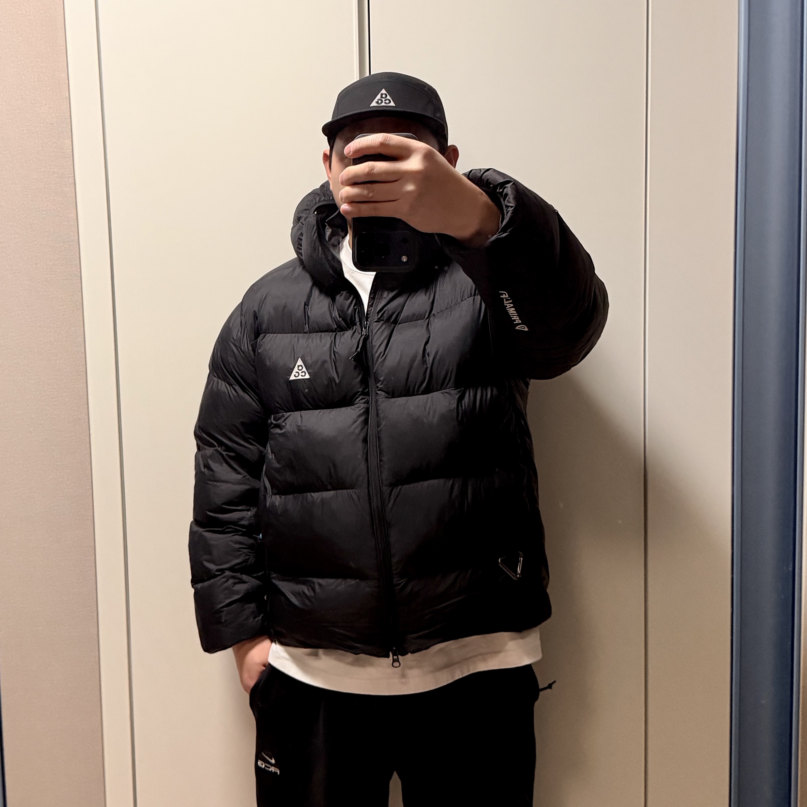 Nike ACG Therma-Fit ADV Lunar Lake Loose Hooded Jacket Black Summit White - Asia, Nike ACG Lungs Therma-Fit Repel Tuff Fleece Pants Black - Asia 착용 스타일 - 2