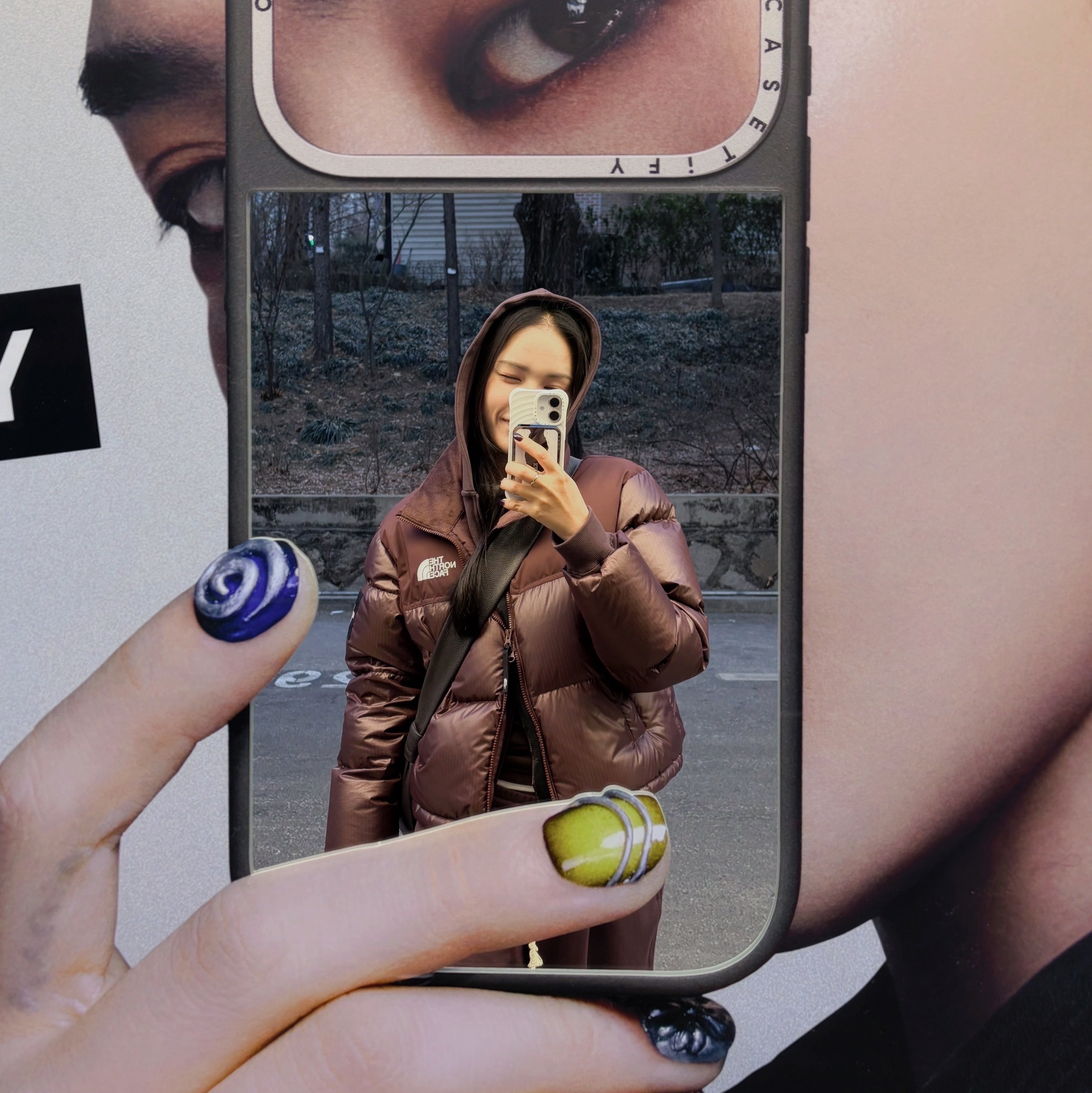 (W) Nike Shox Z Velvet Brown Light Chocolate, Lemaire Medium Croissant Bag Soft Grained Leather Dark Chocolate 착용 스타일 - 3