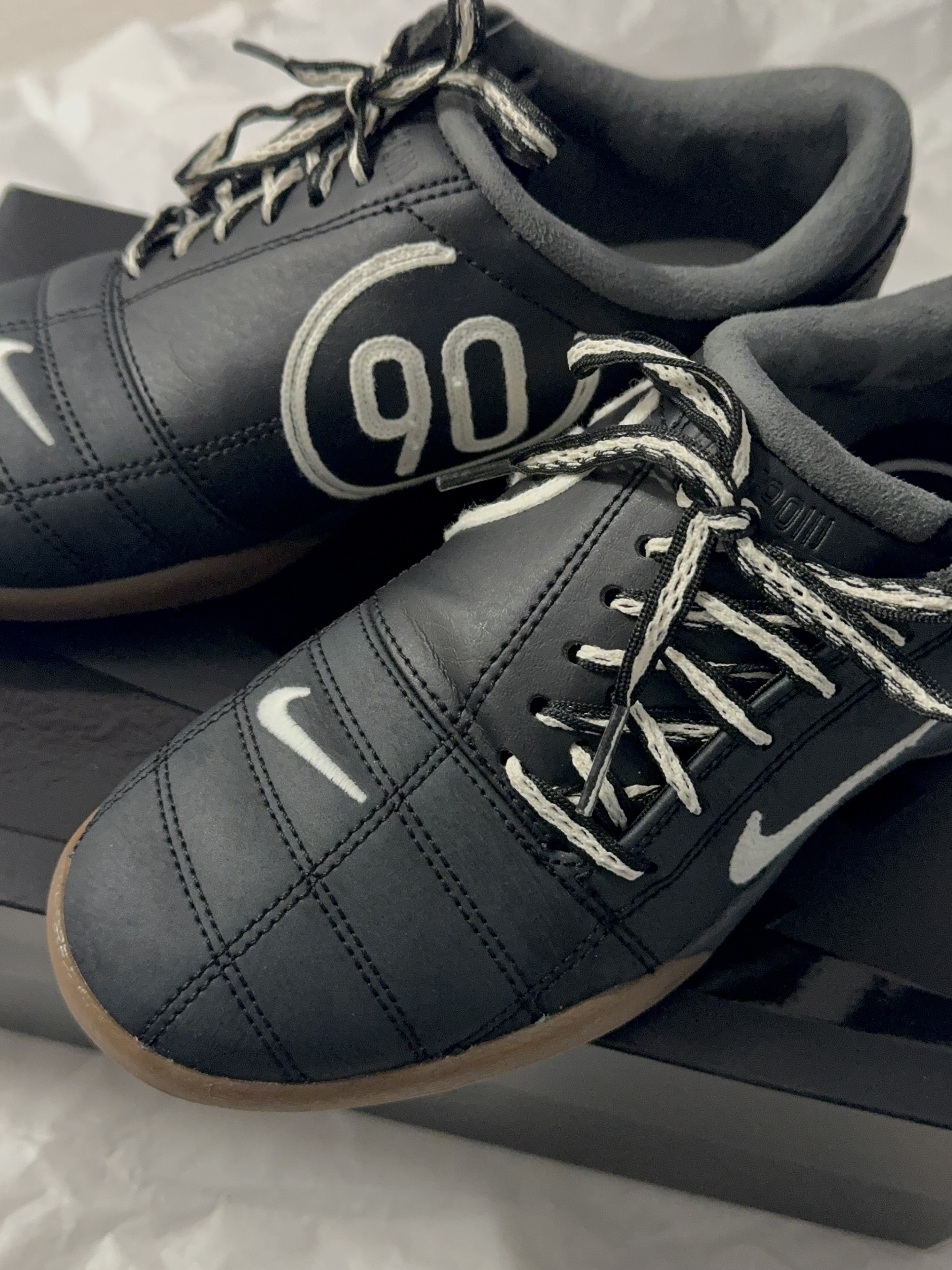 (W) Nike Total 90 III SP Black Gum Dark Brown 착용 스타일