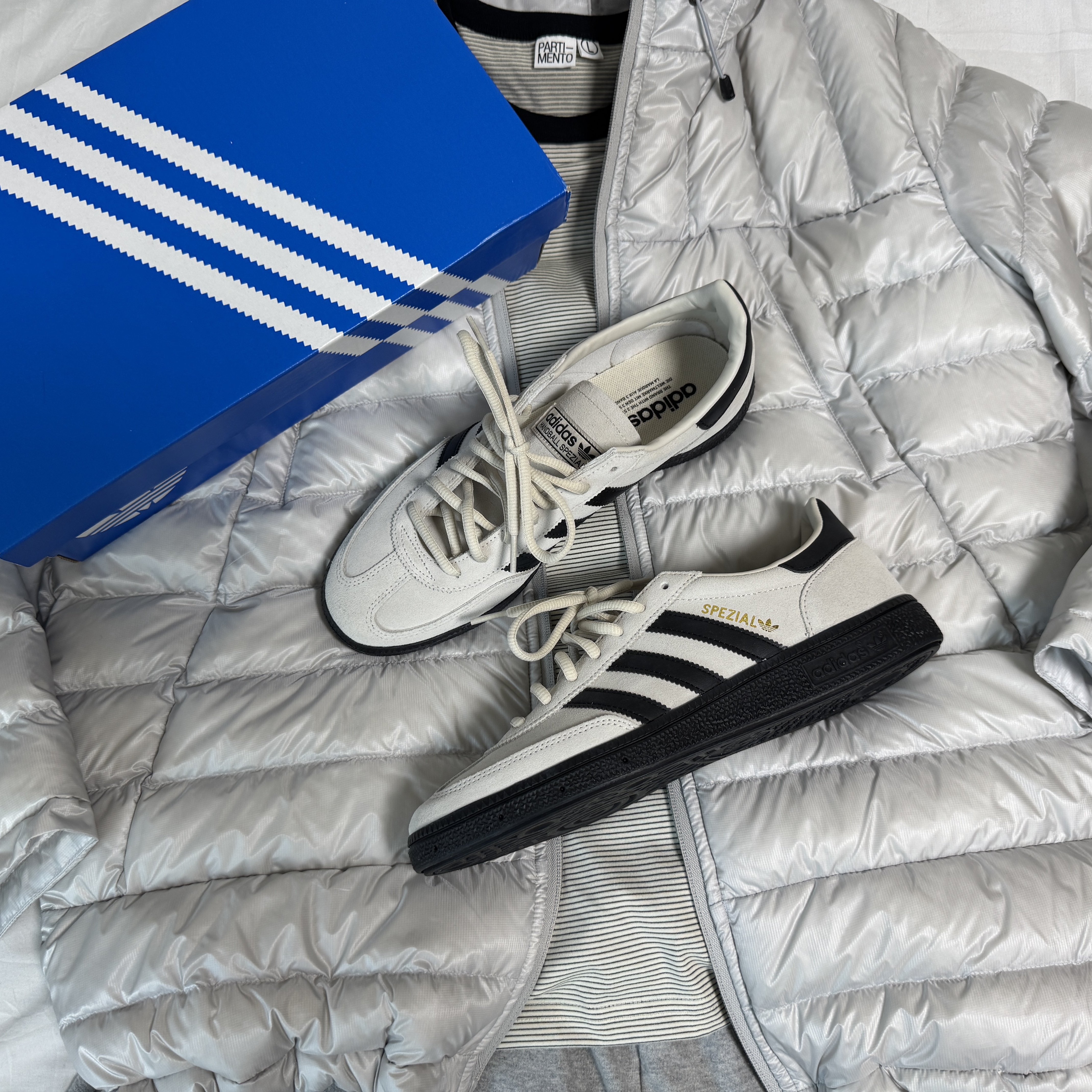 Adidas Handball Spezial Alumina Core Black 착용 스타일 - 1