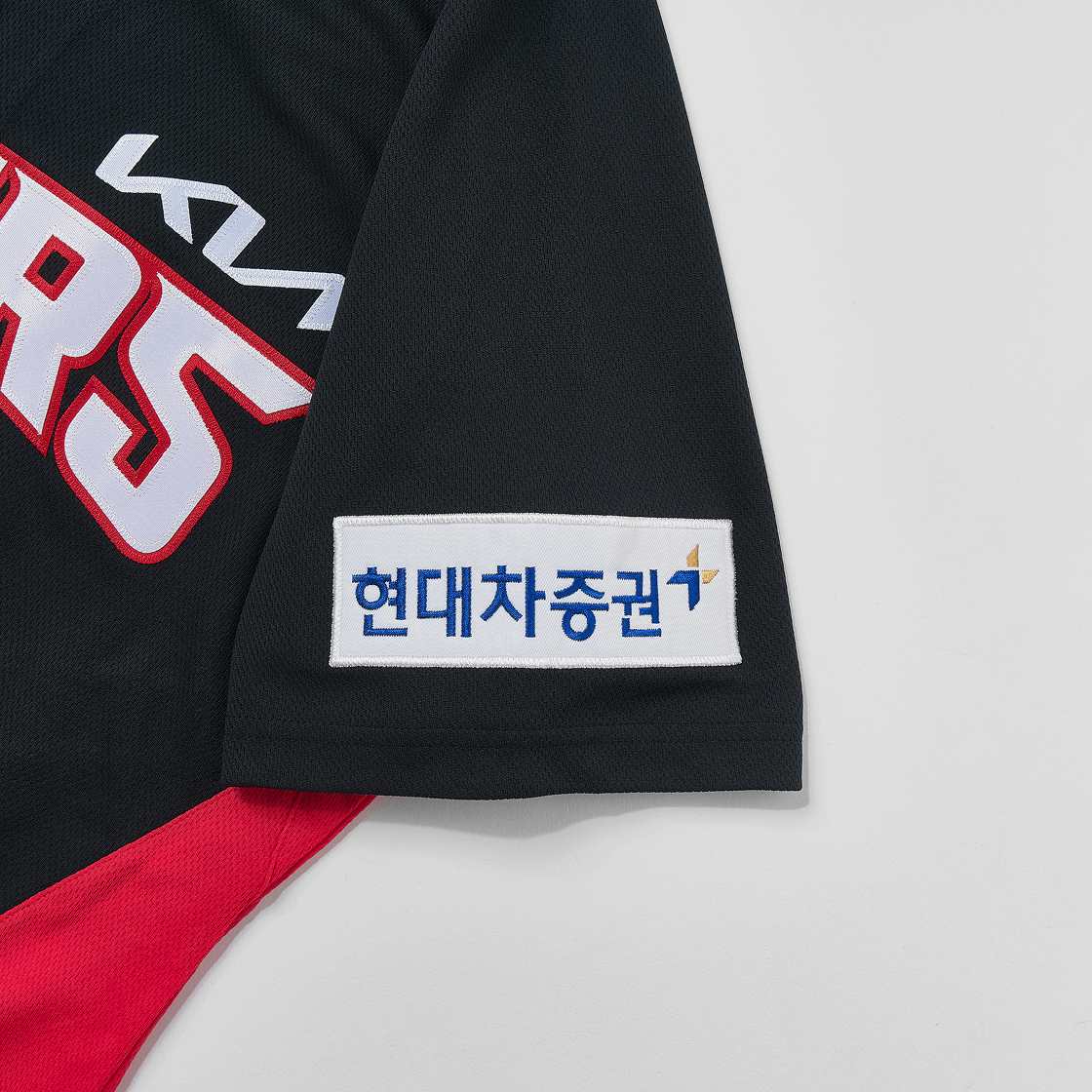 기아 타이거즈 x 아이앱 스튜디오 24 어센틱 어웨이 유니폼 블랙 (논 마킹 버전)(Kia Tigers x IAB Studio 24 Authentic Away Uniform Black (Non Marking Ver.)) - 5