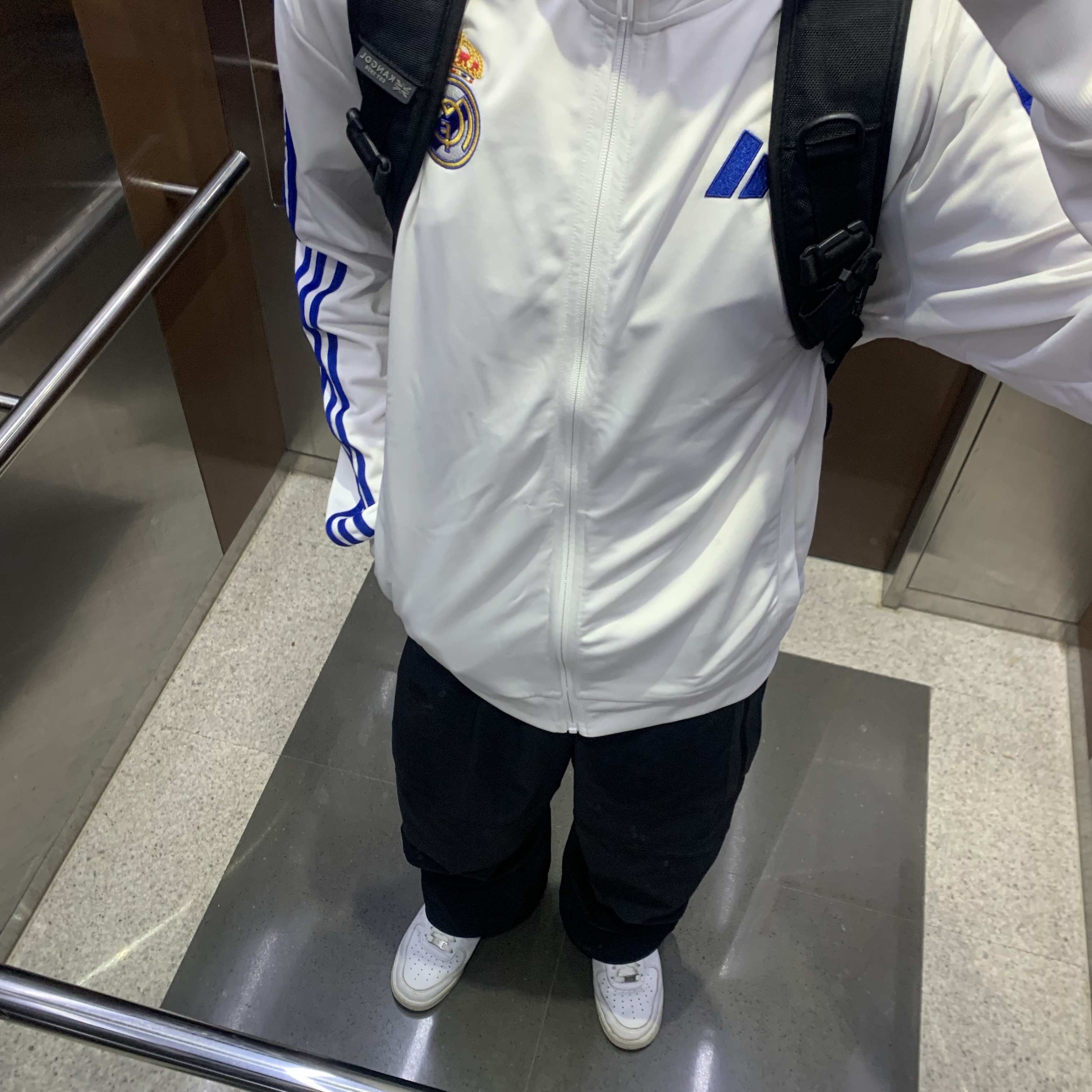Adidas Real Madrid DNA Track Top White - US Sizing, Nike Tech Woven Open Hem Pants Black - Asia 착용 스타일