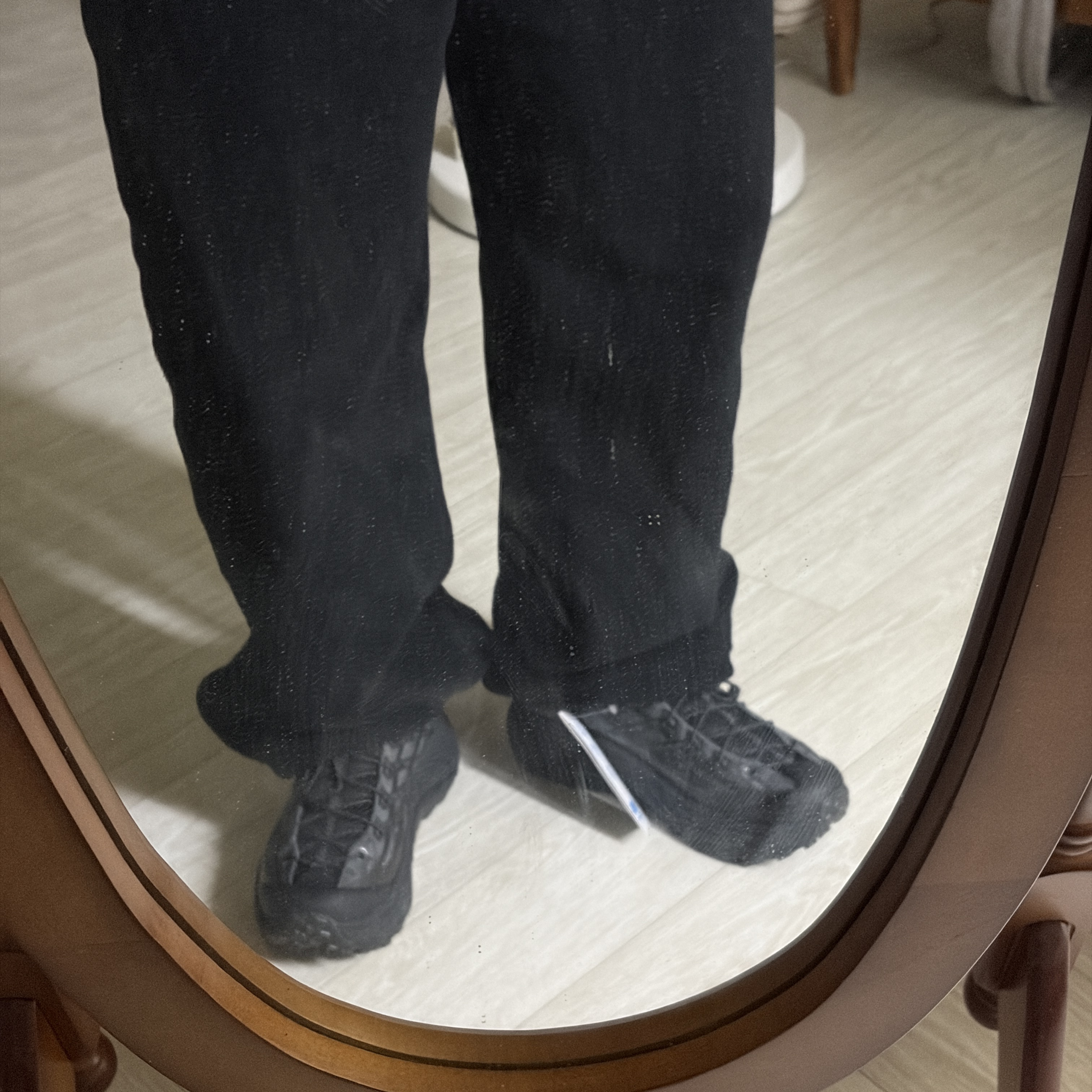 Hoka Mafate Three2 Tech Stealth Black 착용 스타일