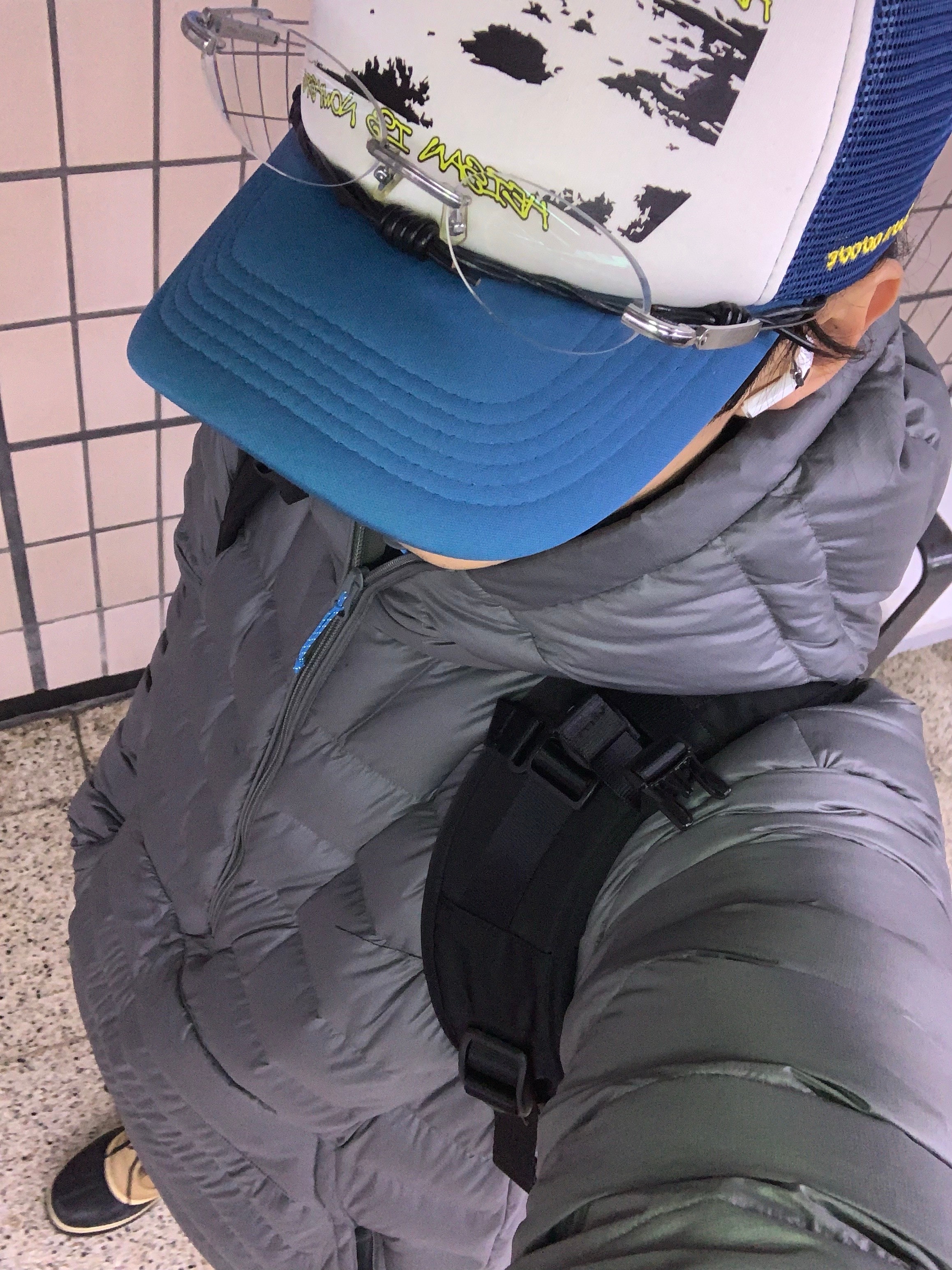 Gentle Monster x Maison Margiela MM217 Silver Clear, Sorel Caribou Boot Buff 착용 스타일 - 2