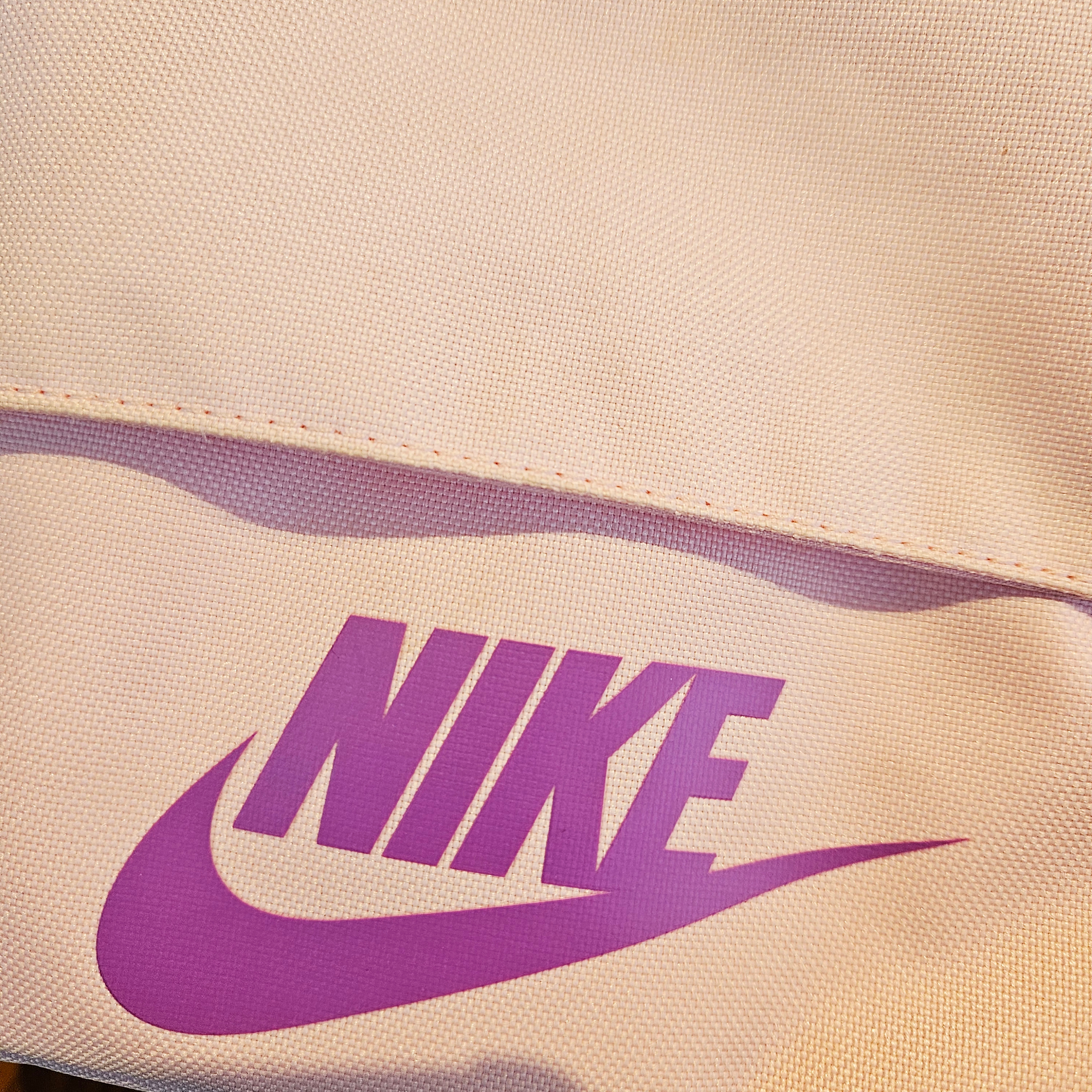 Human Made Heart Rubber Coaster Pink, Nike NSW Futura 365 Crossbody Bag 3L Medium Soft Pink 착용 스타일 - 5