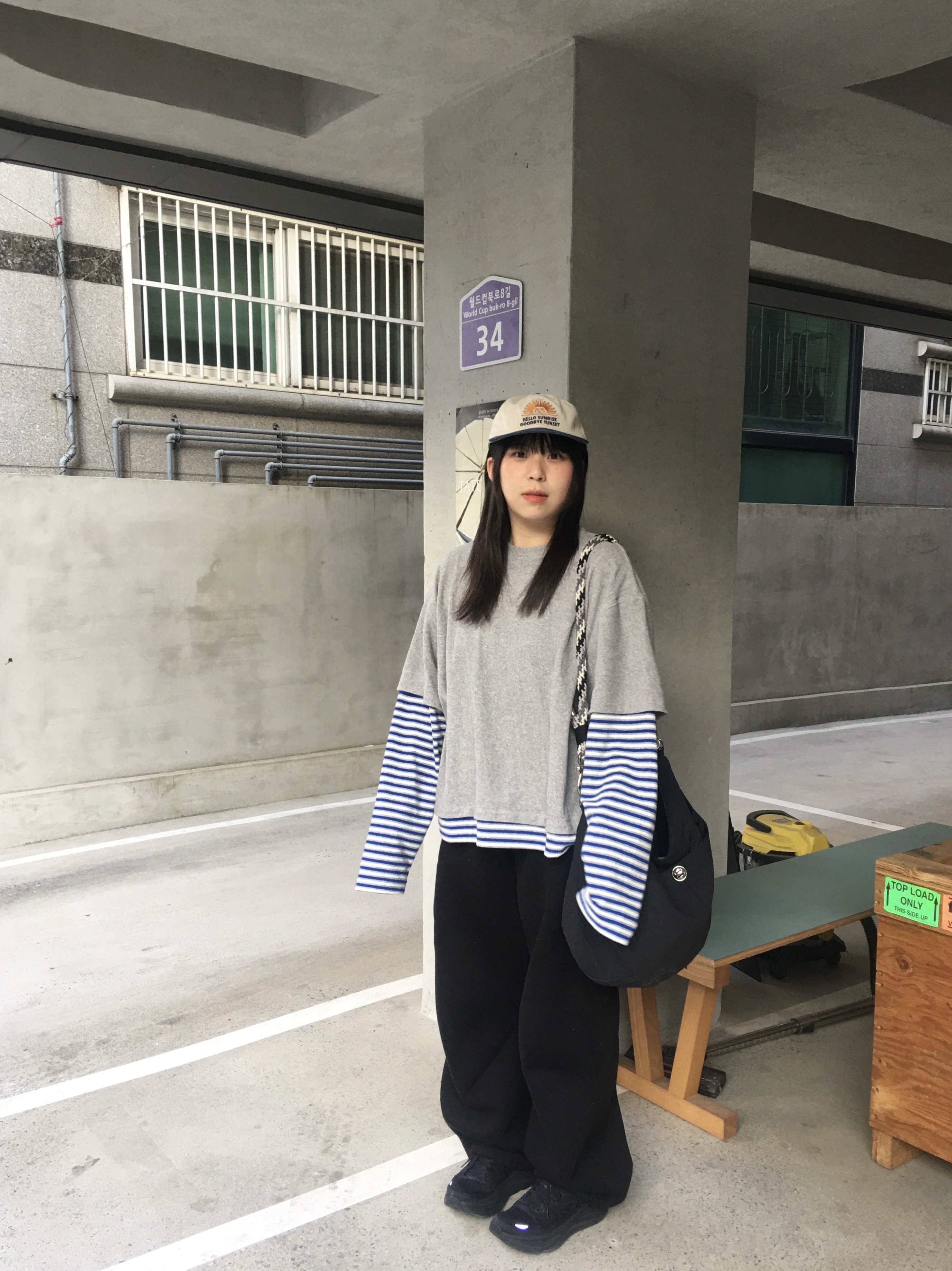 Nonnod Terry Layered T-shirts Grey 착용 스타일 - 2