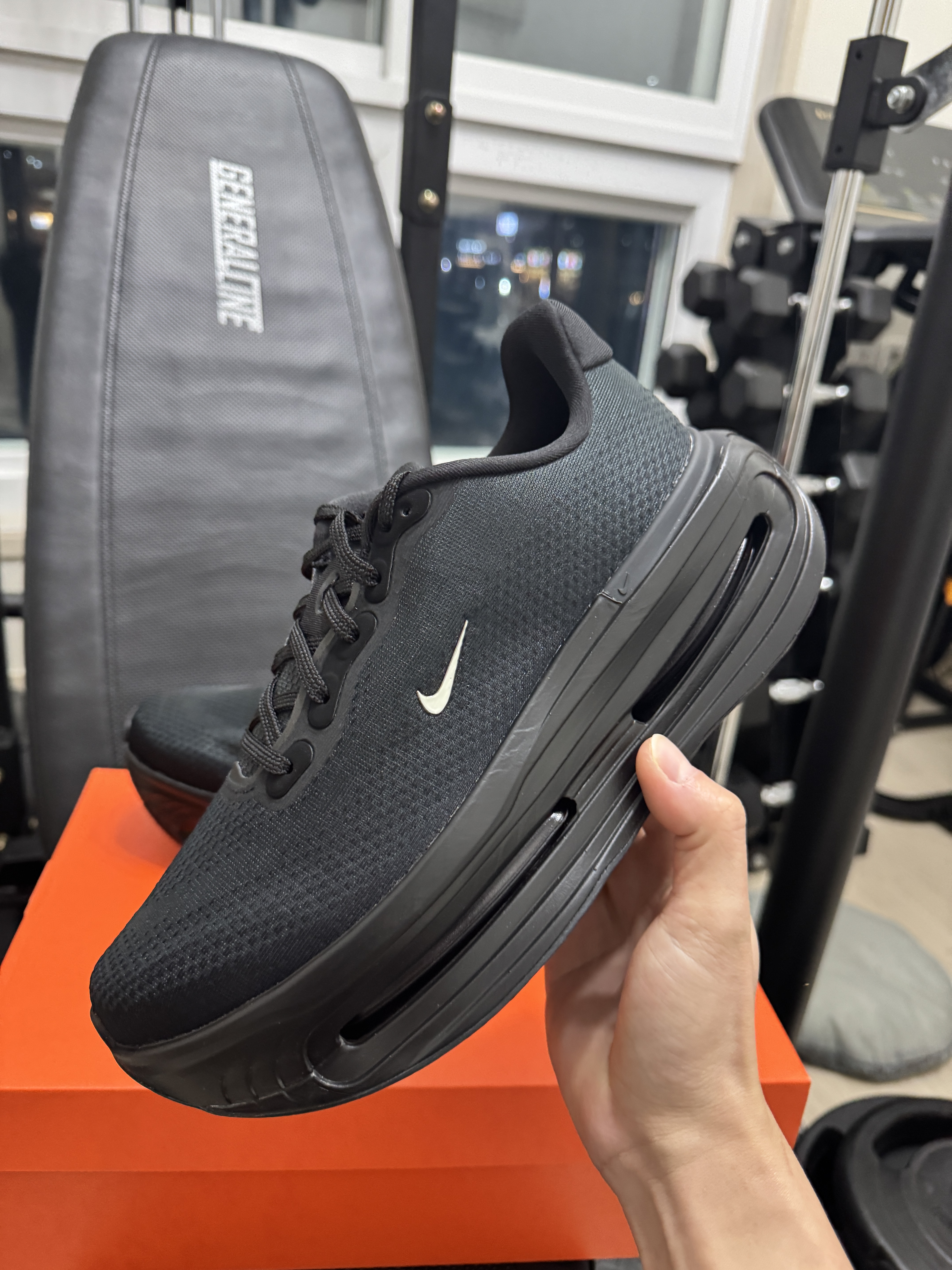 Nike Vomero Black White 착용 스타일 - 6