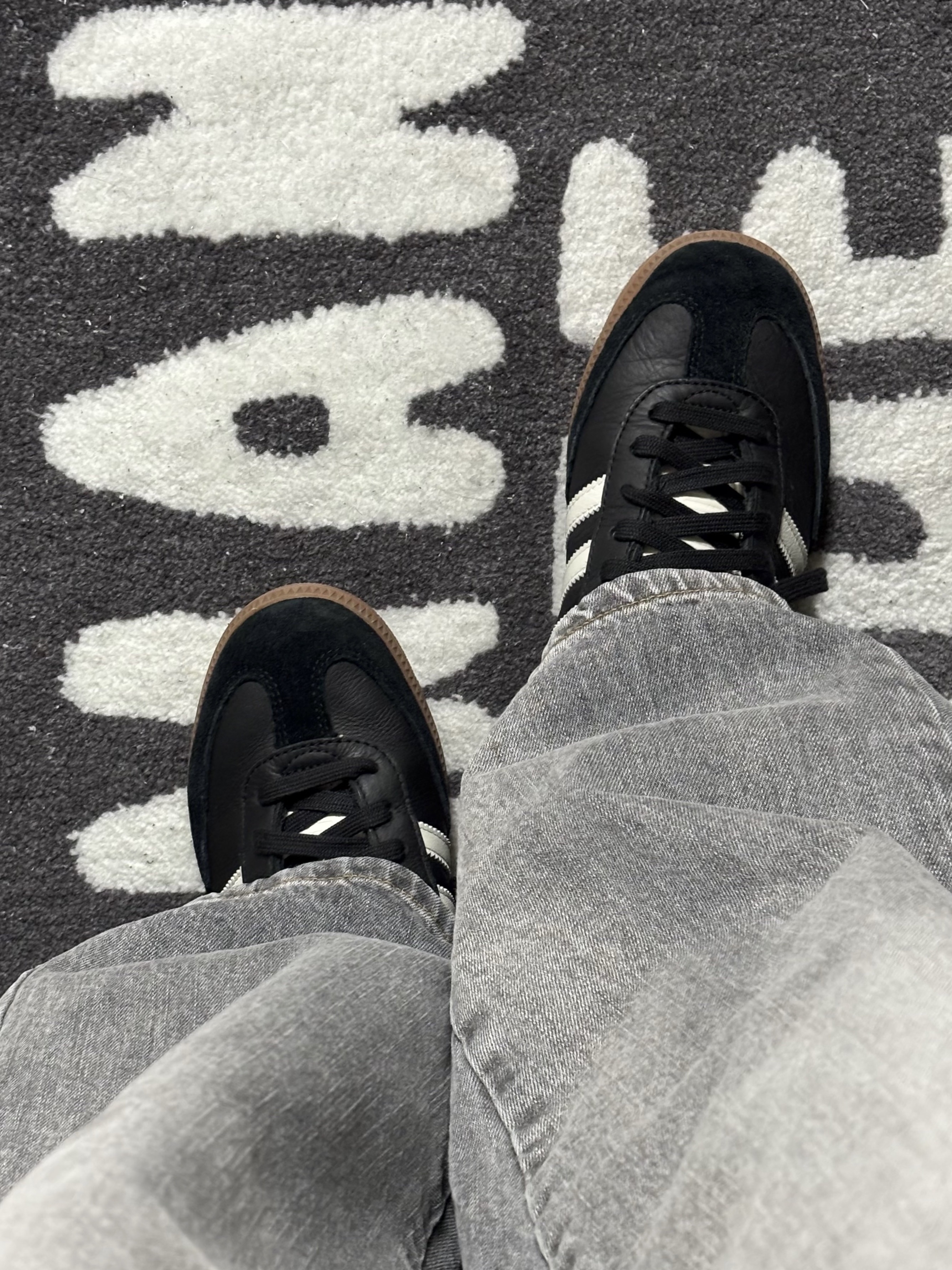 Adidas x JJJJound Samba OG Core Black Off White 착용 스타일