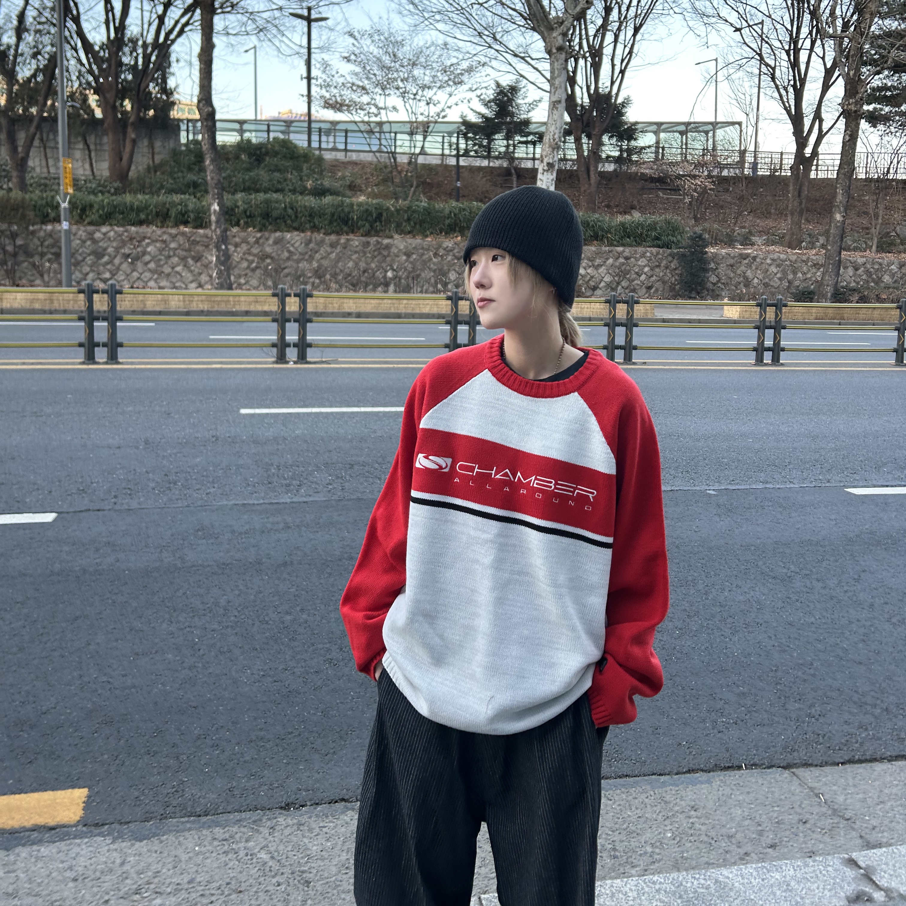 SPORT CHAMBER x Coca-Cola Sweater Red 착용 스타일 - 1