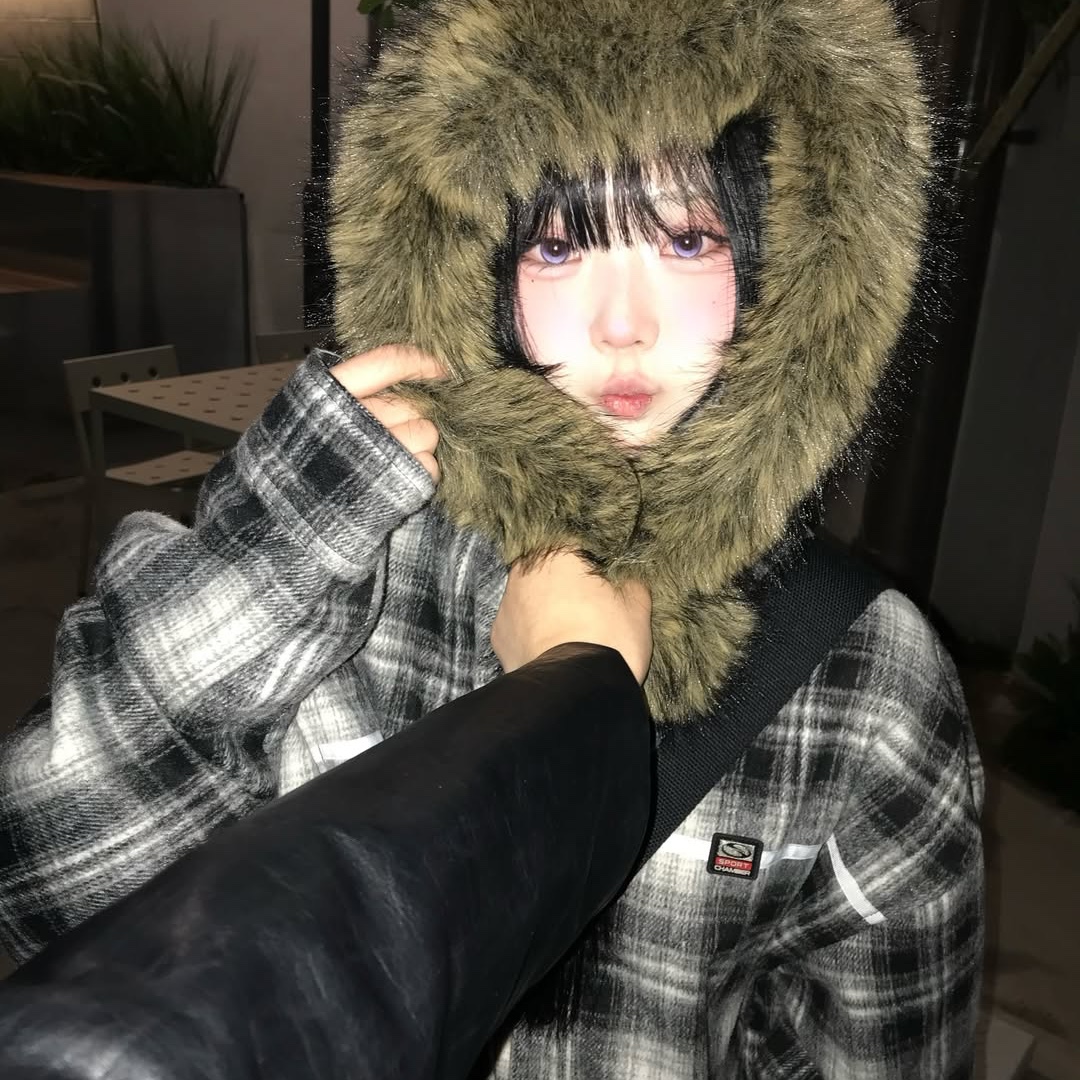 SPORT CHAMBER SC Fur Hood Shirt Black 착용 스타일 - 6