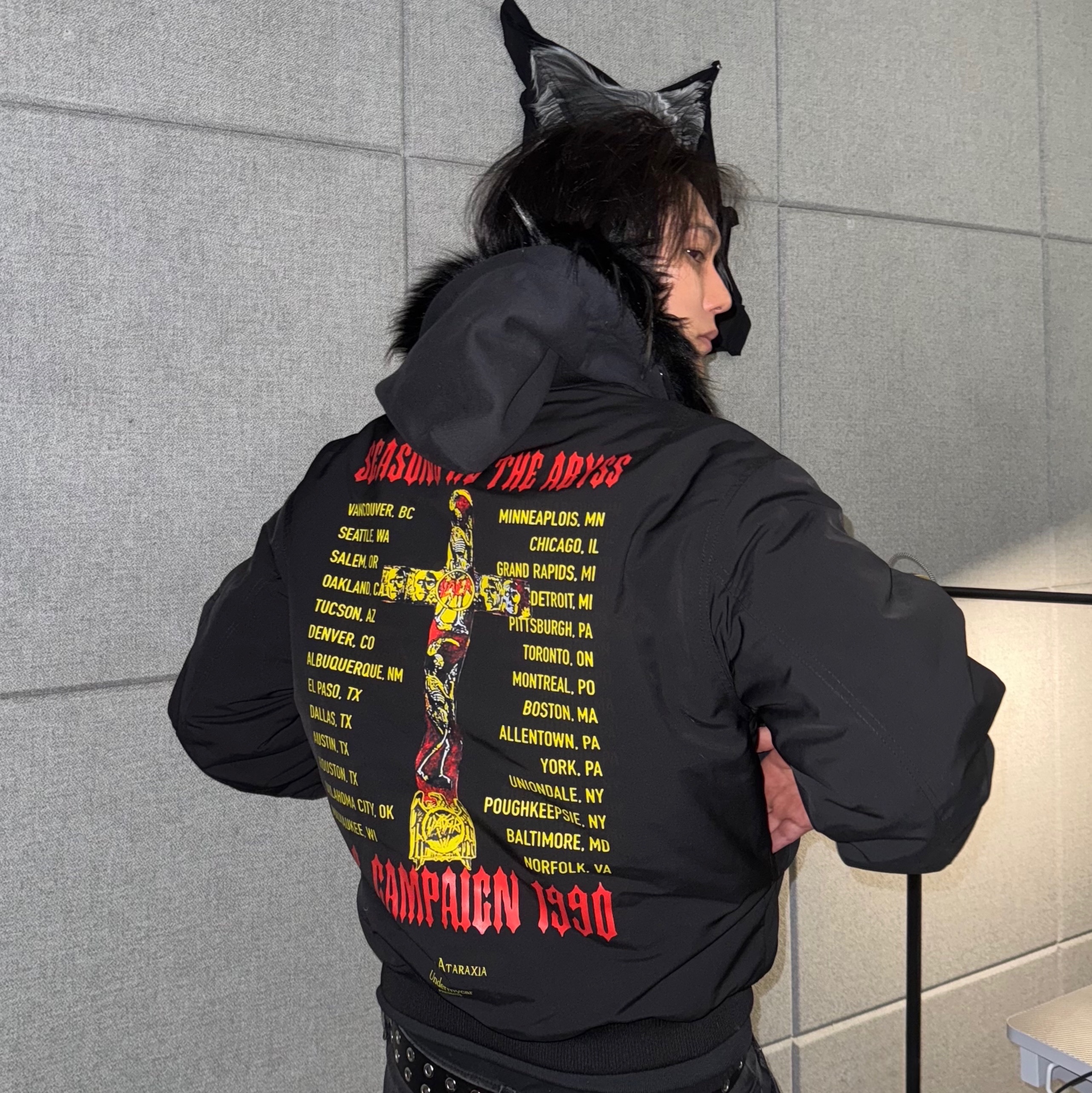SLAYER Undermycar Seasons In The Abyss Ma-1 Black, Undermycar Mu.114 Original Logo Washed Slim Flare Jeans Washed Black 착용 스타일 - 3